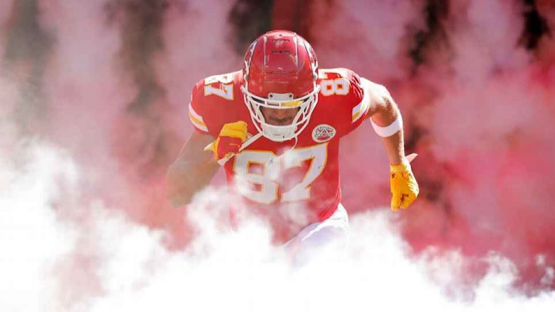 Se disparan ventas del jersey de Travis Kelce tras visita de Taylor Swift
