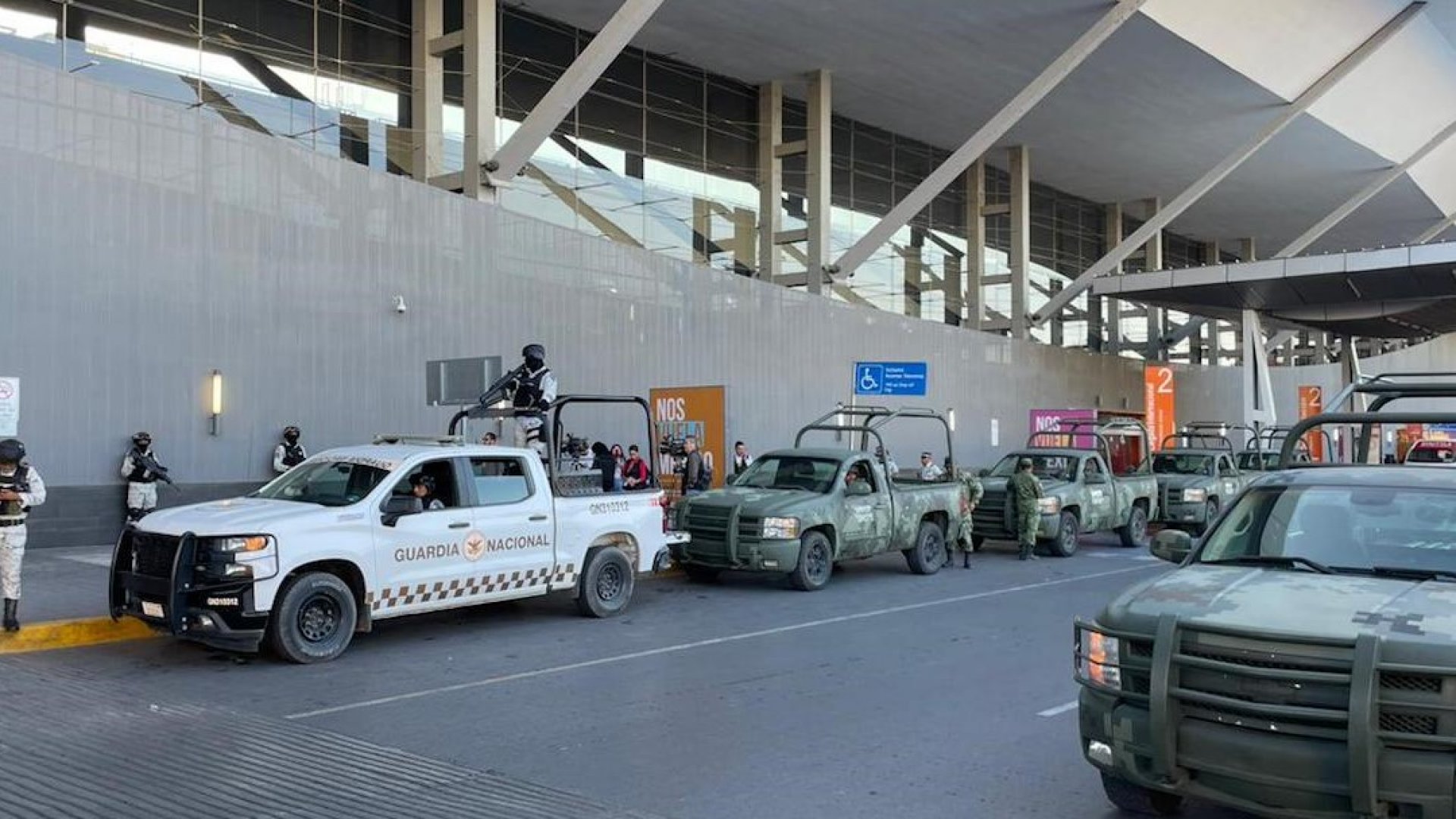 Arriban militares a Nuevo León para reforzar seguridad  