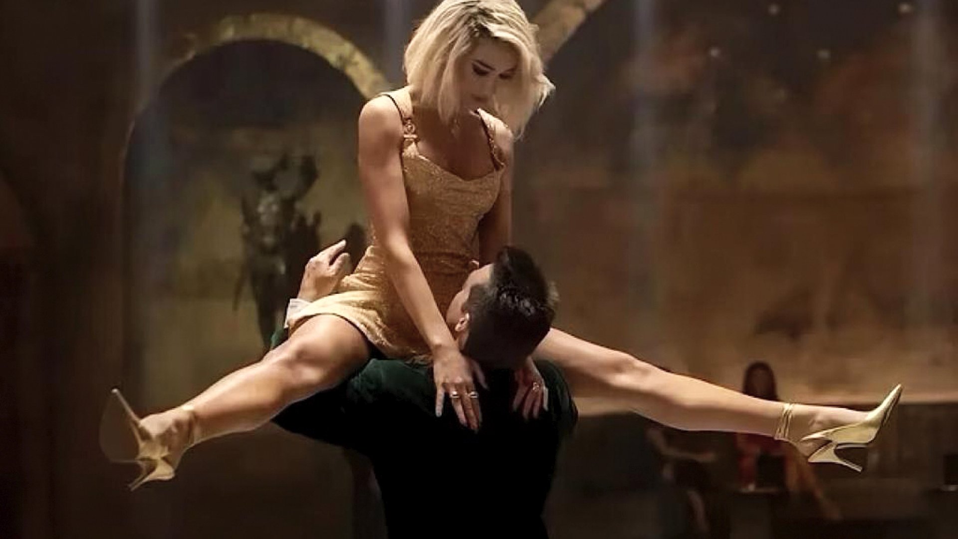 Henry Cavill y Dua Lipa disparan la temperatura