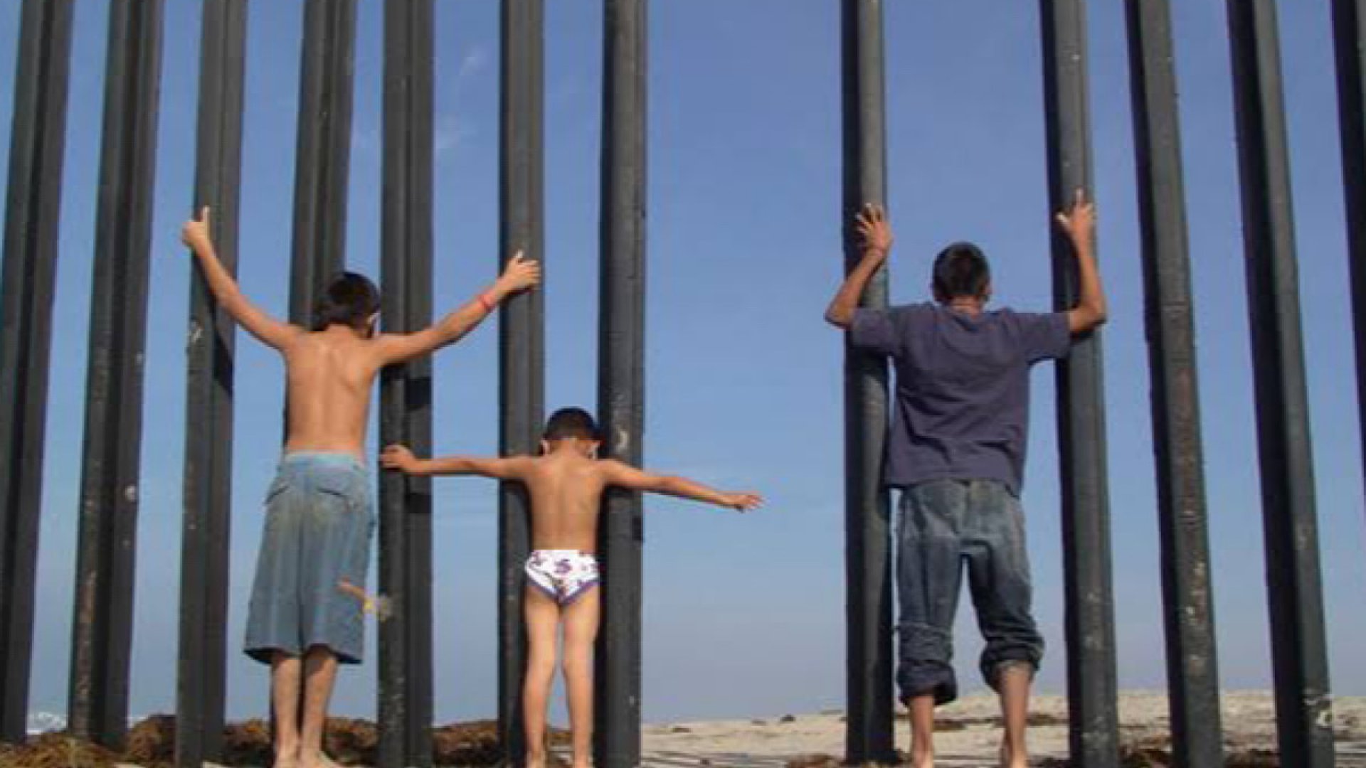 El crimen utiliza a ‘polleritos’ en frontera