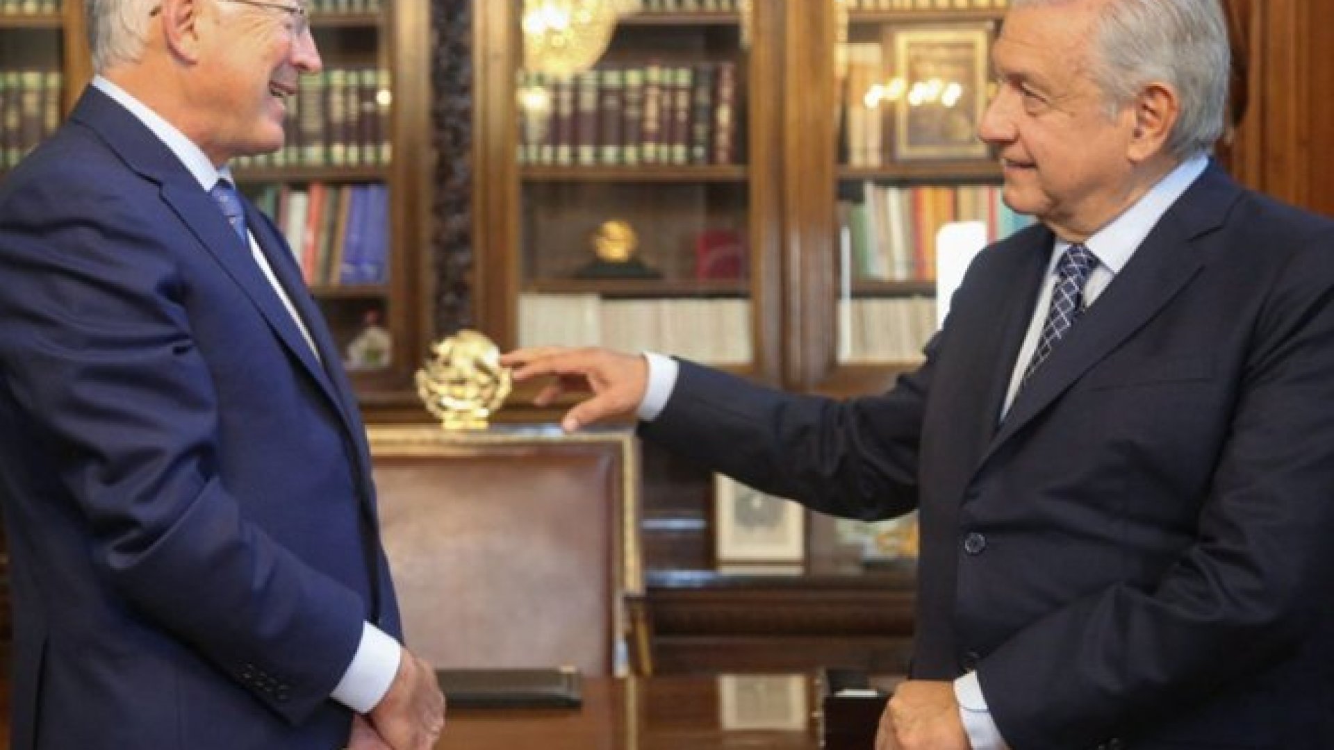 AMLO sostiene reunión con funcionarios de EU; dialogarán sobre migración y combate al fentanilo