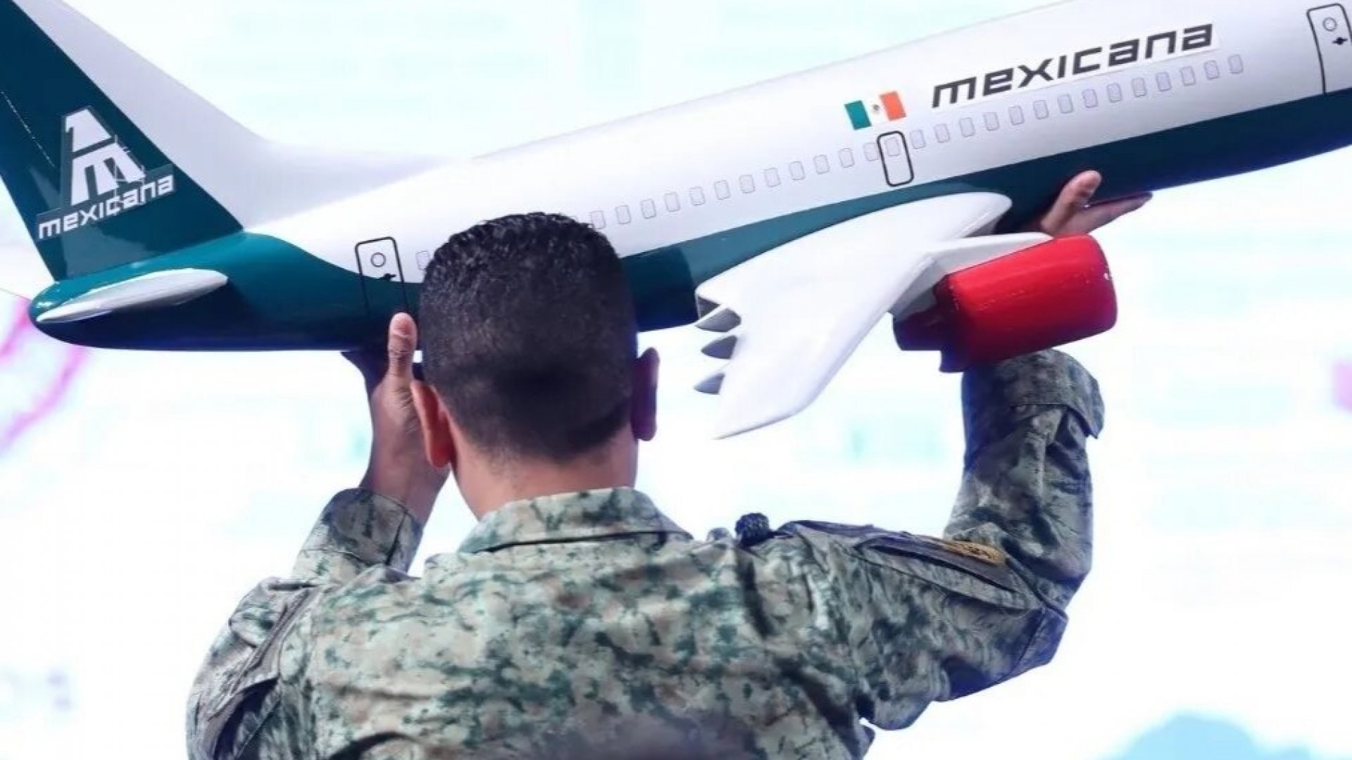 La nueva aerolínea Mexicana militar inicia venta de boletos