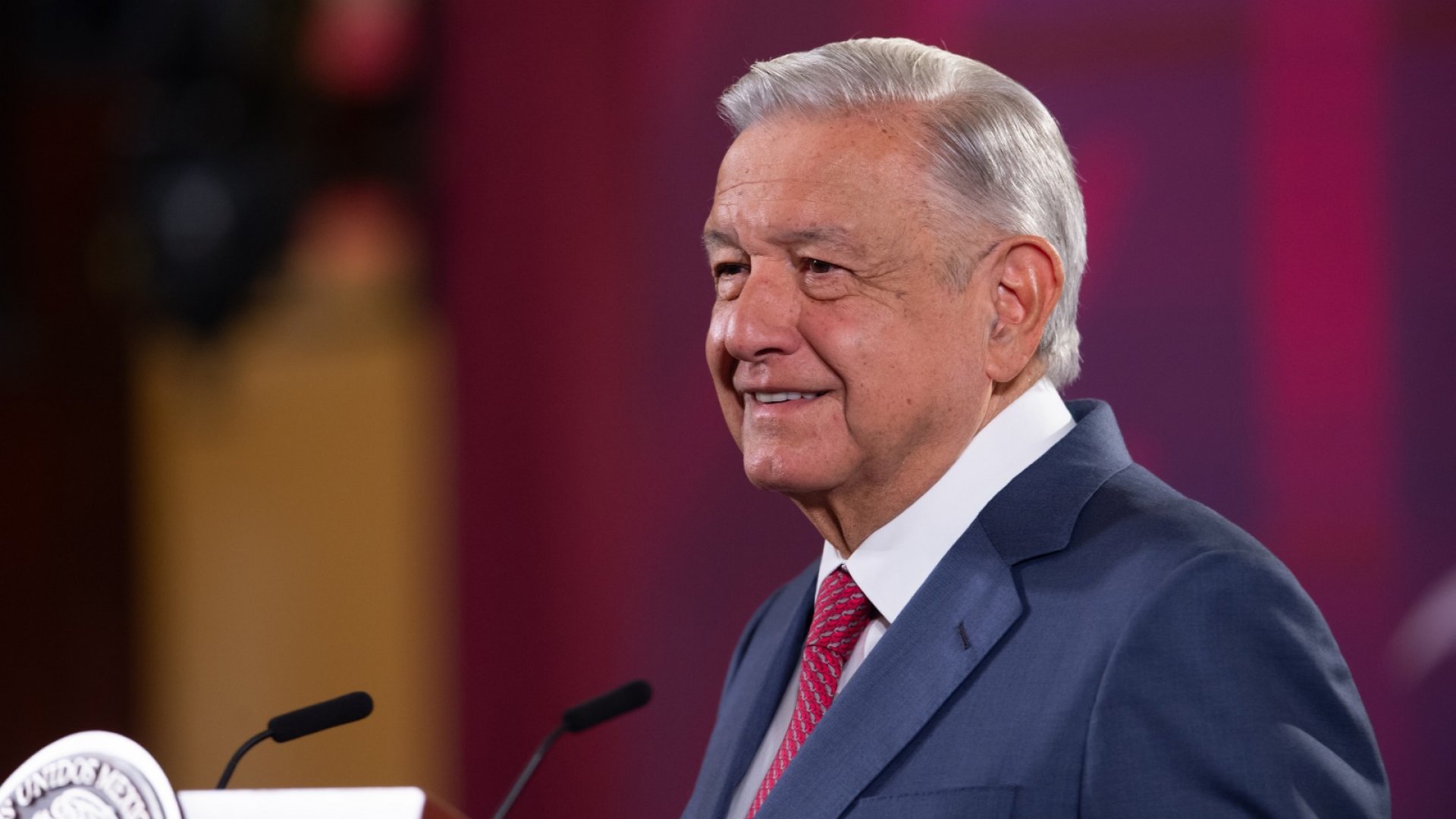 AMLO plantea contubernio entre autoridades locales y crimen organizado en caso Ayotzinapa