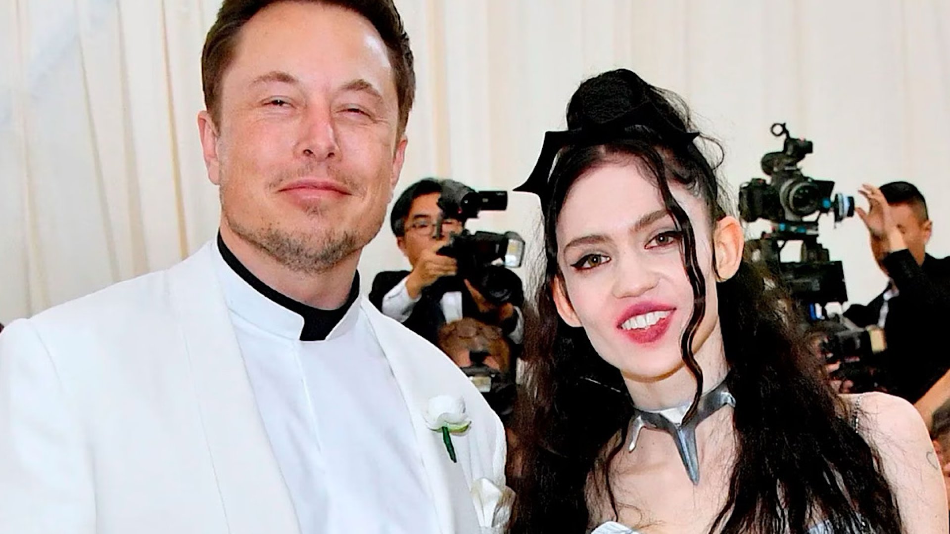 Elon Musk es demandado por Grimes por potestad de sus tres hijos