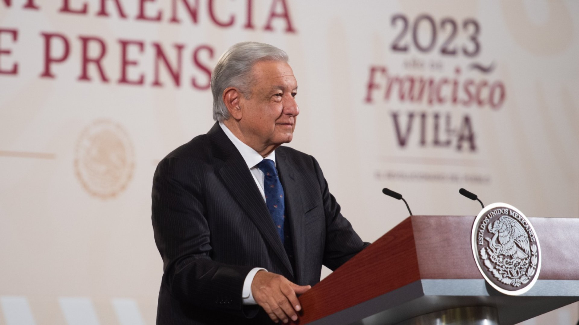 Modifican posdata previa a las mañaneras; INE ordenó eliminarla
