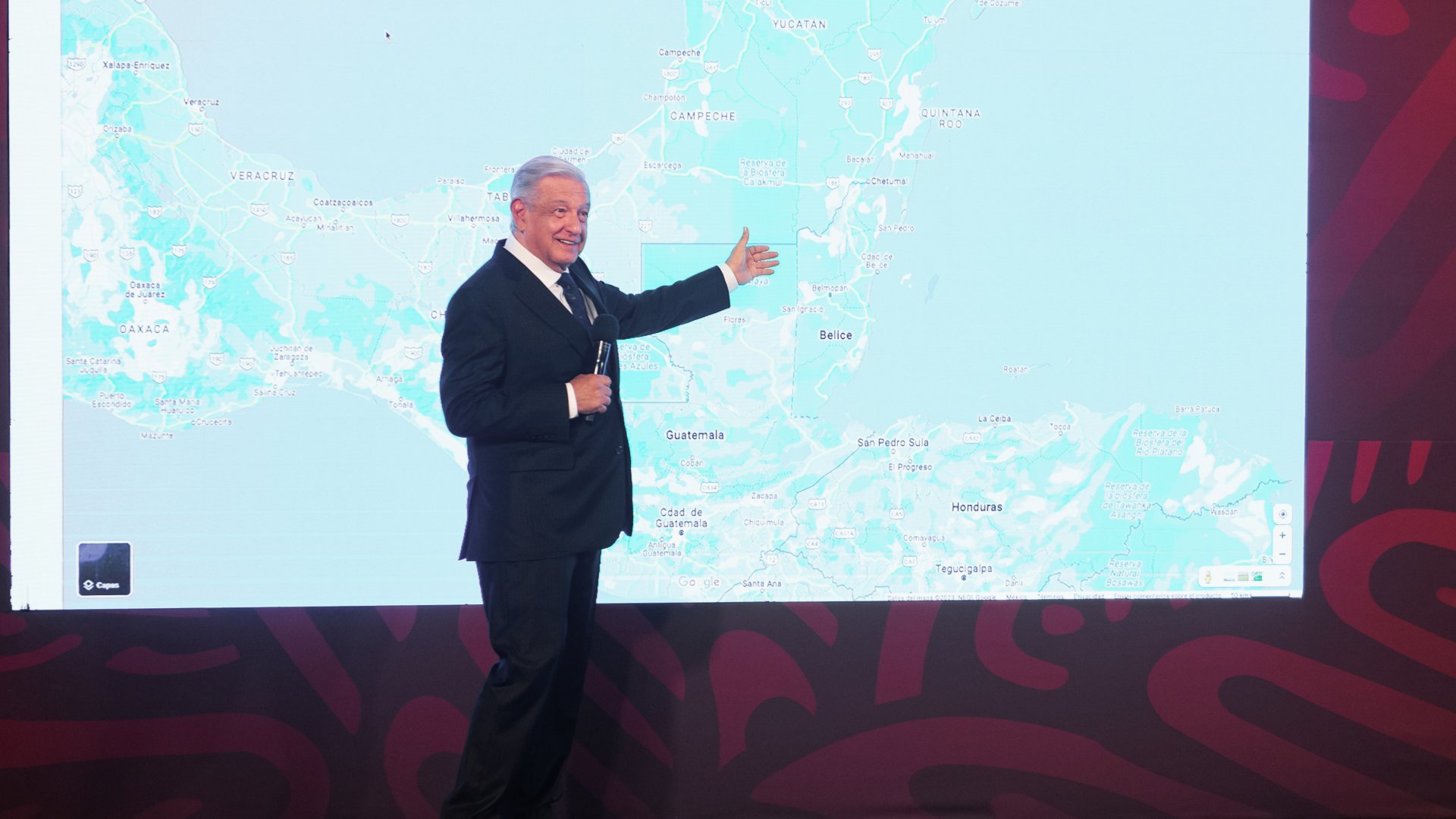 Olegario Vázquez Aldir acepta vender 3 hospitales construidos bajo asociación público-privada