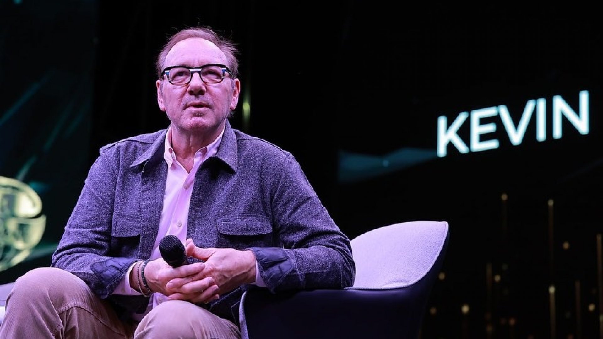 Por temor a un infarto, Kevin Spacey pisa el hospital