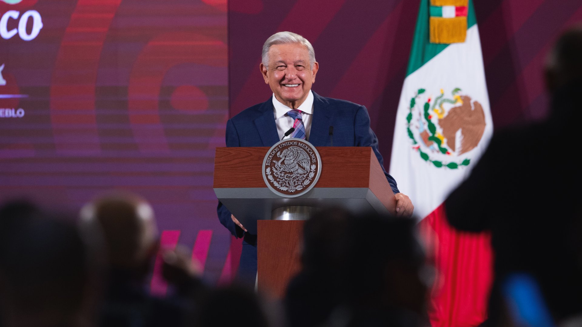 AMLO proyecta reducción de la pobreza del 10 por ciento hacia el cierre de su sexenio