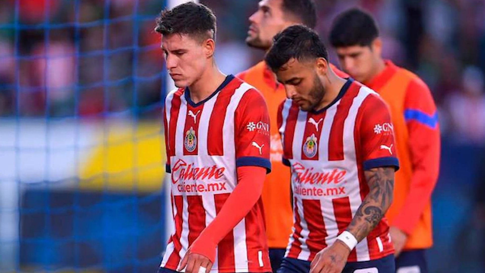 ¡Salió caro el chistecito! Alexis Vega y ‘Chicote’ están fuera de Chivas