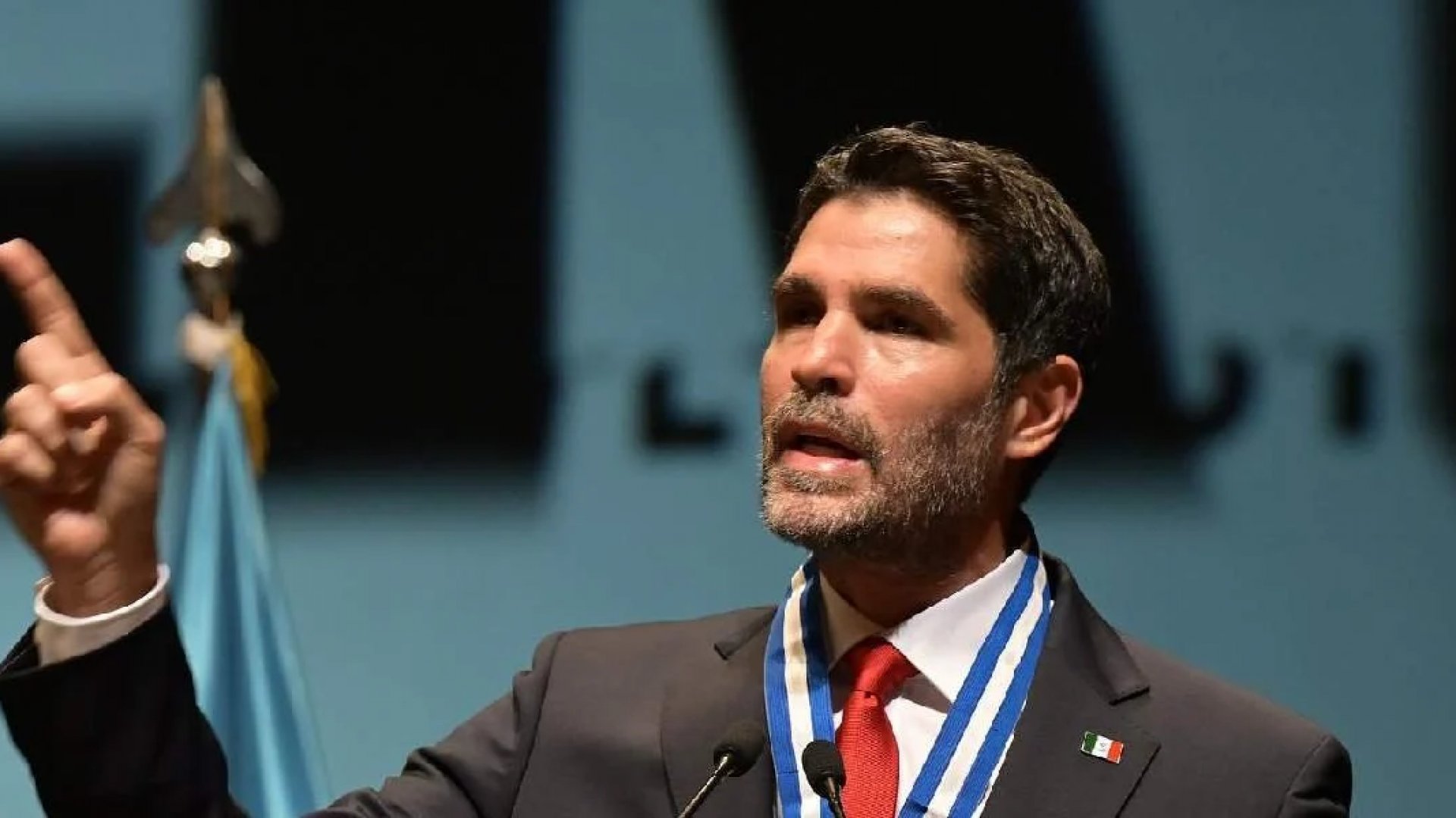 Eduardo Verástegui asevera que tiene probabilidades de ganarle a Sheinbaum y a Xóchitl
