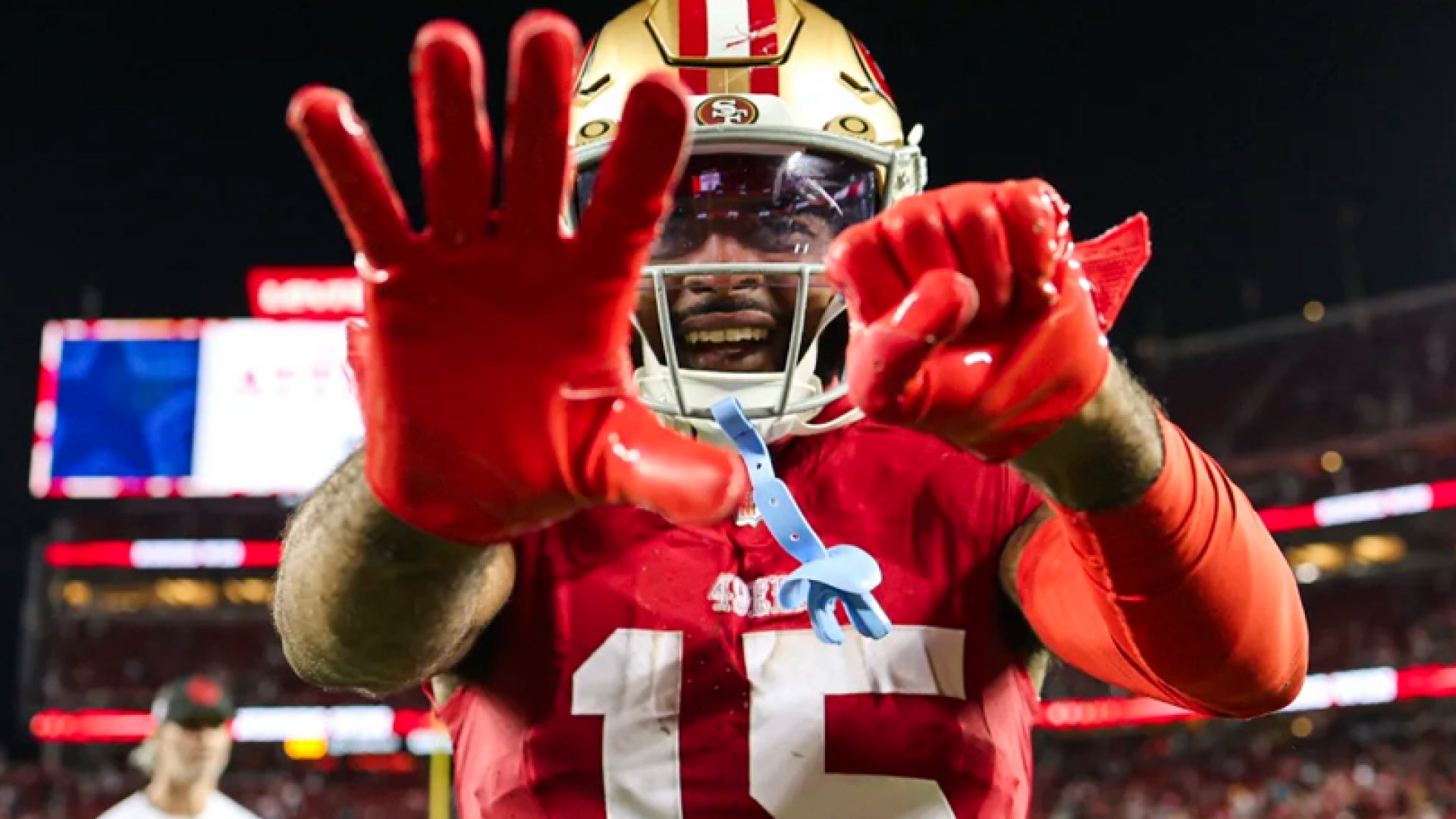 Aplasta San Francisco 42-10 a Dallas; logra quinto triunfo de la campaña