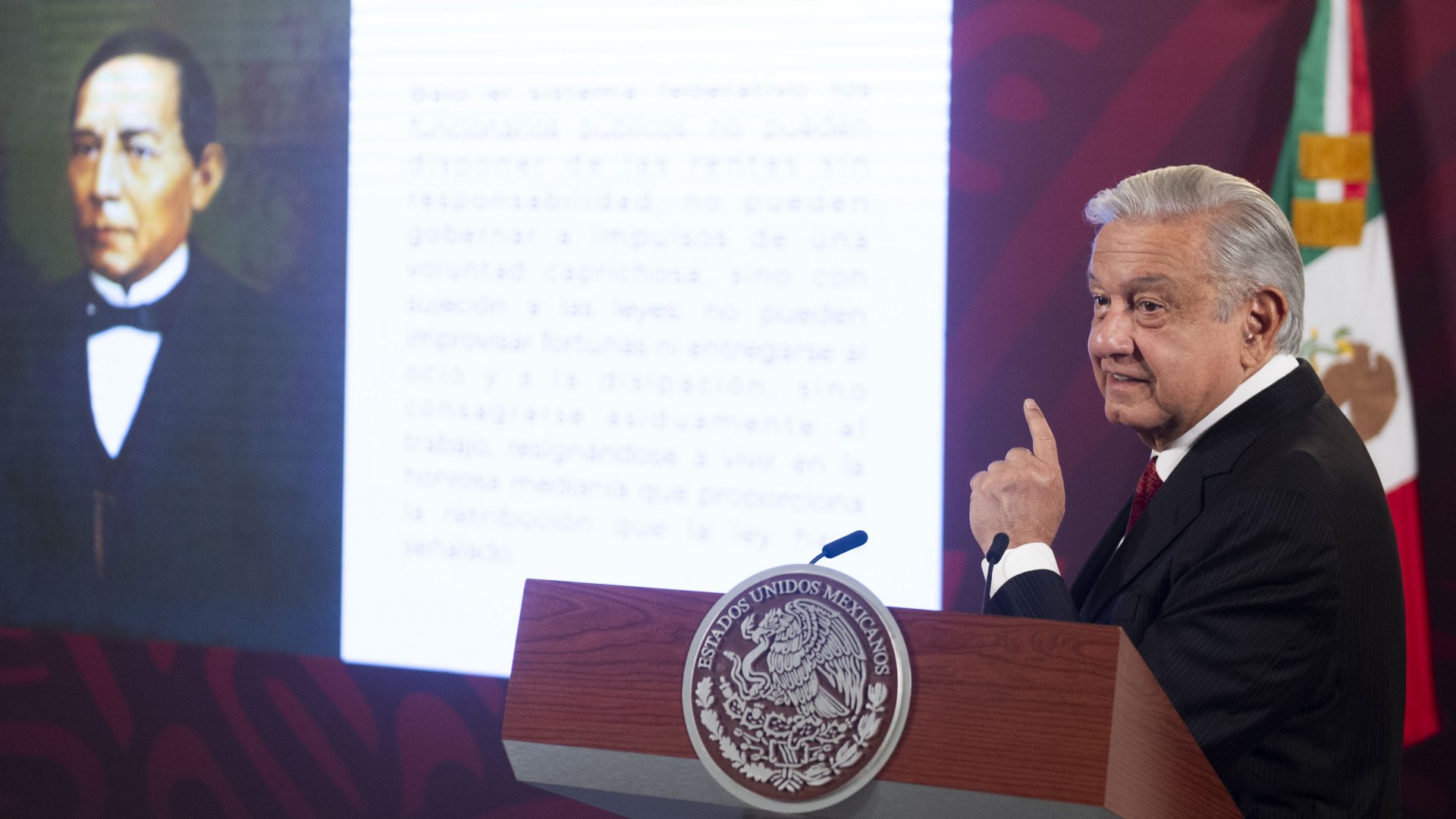‘Yo la estoy dirigiendo’, AMLO encabeza investigación del caso Ayotzinapa