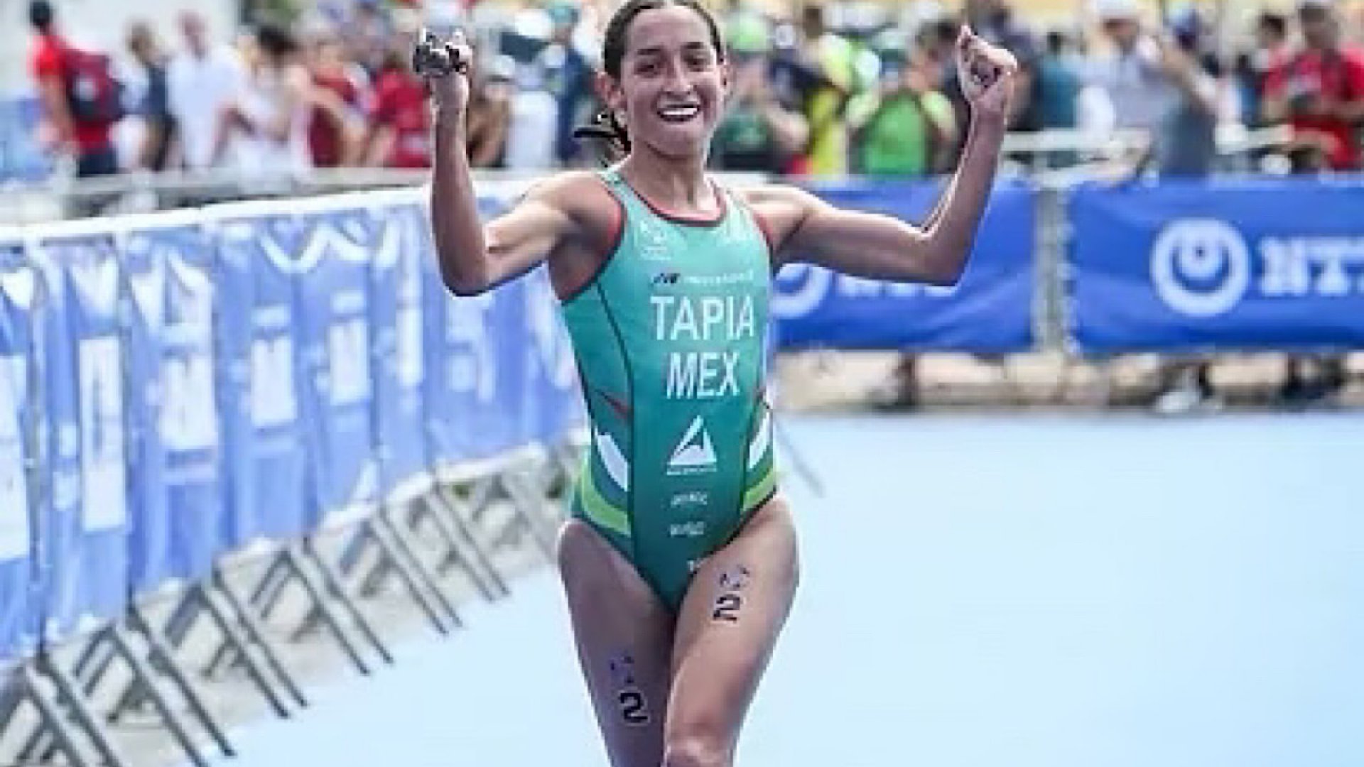 Rosa María Tapia conquista medalla de bronce en la Copa Mundial de Triatlón