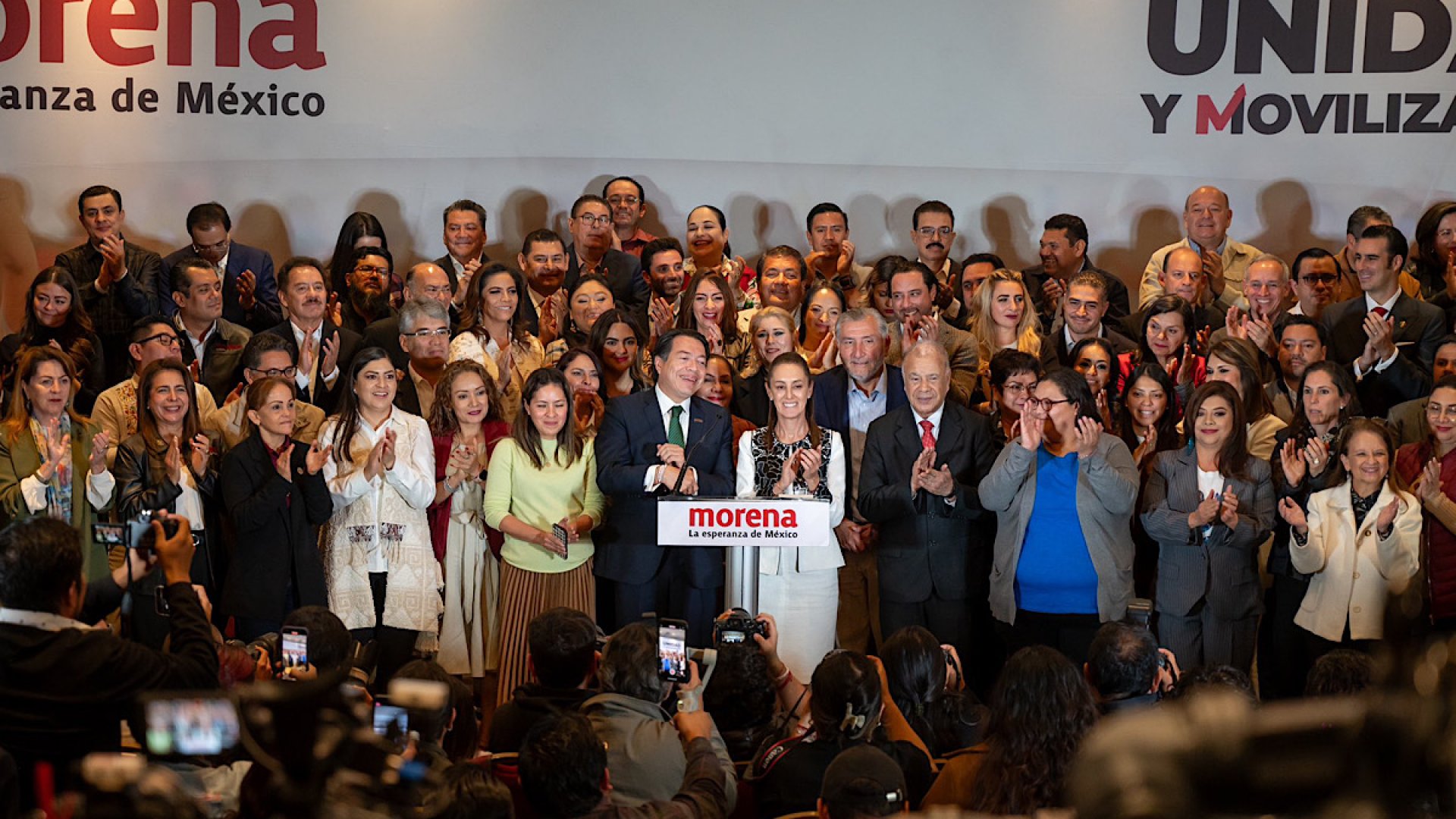 Aspirantes finalistas de Morena firman acuerdo de unidad
