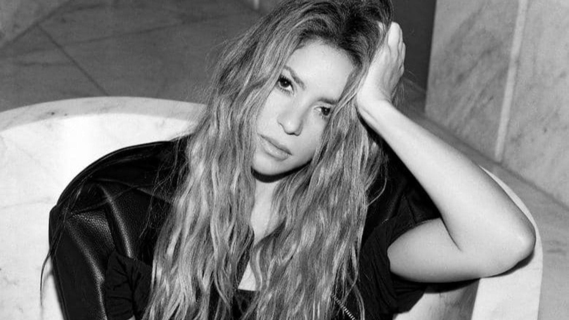 Shakira habría viajado a Colombia por salud de su mamá
