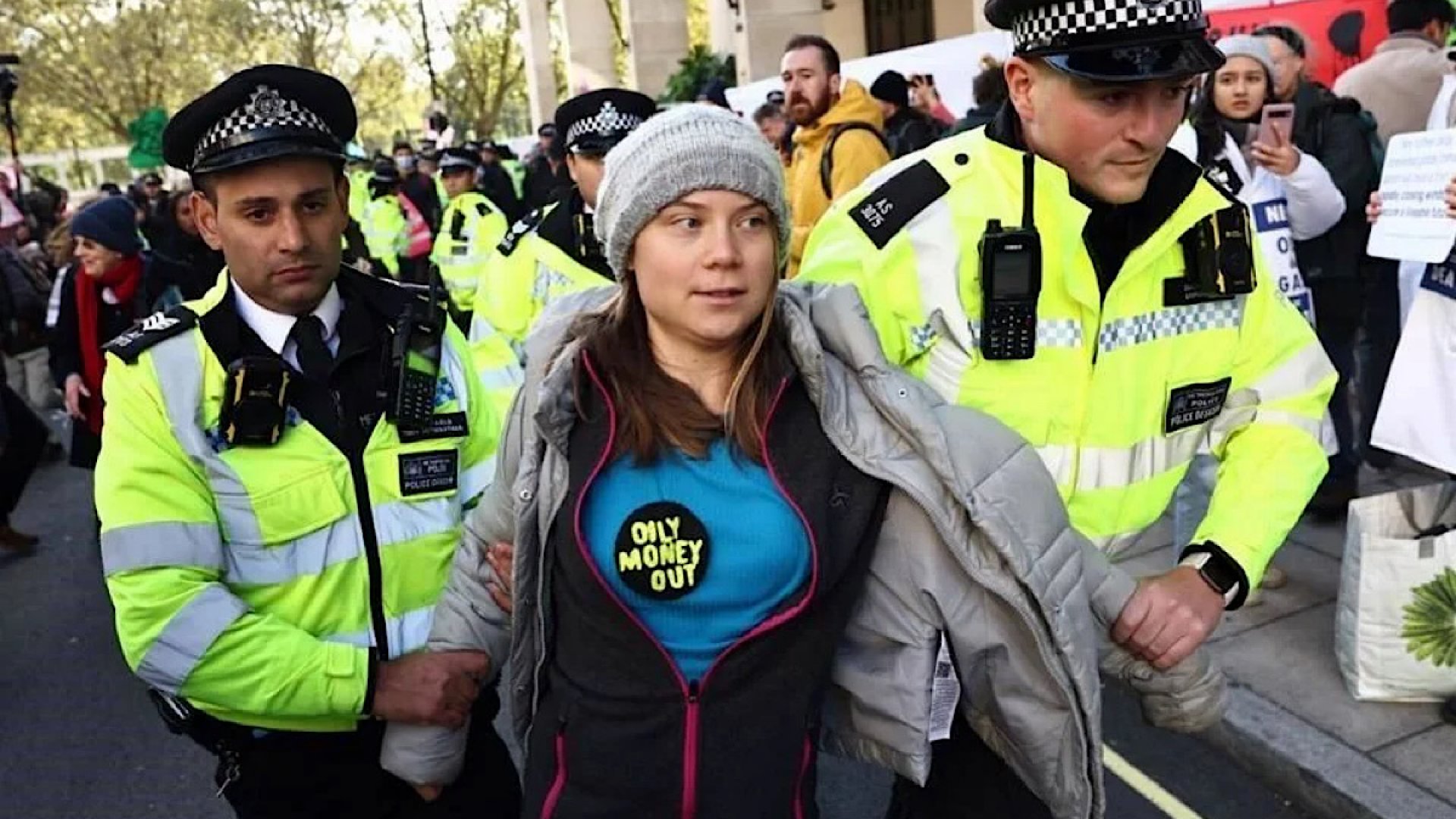 Detienen a Greta Thunberg en protesta climática en Londres