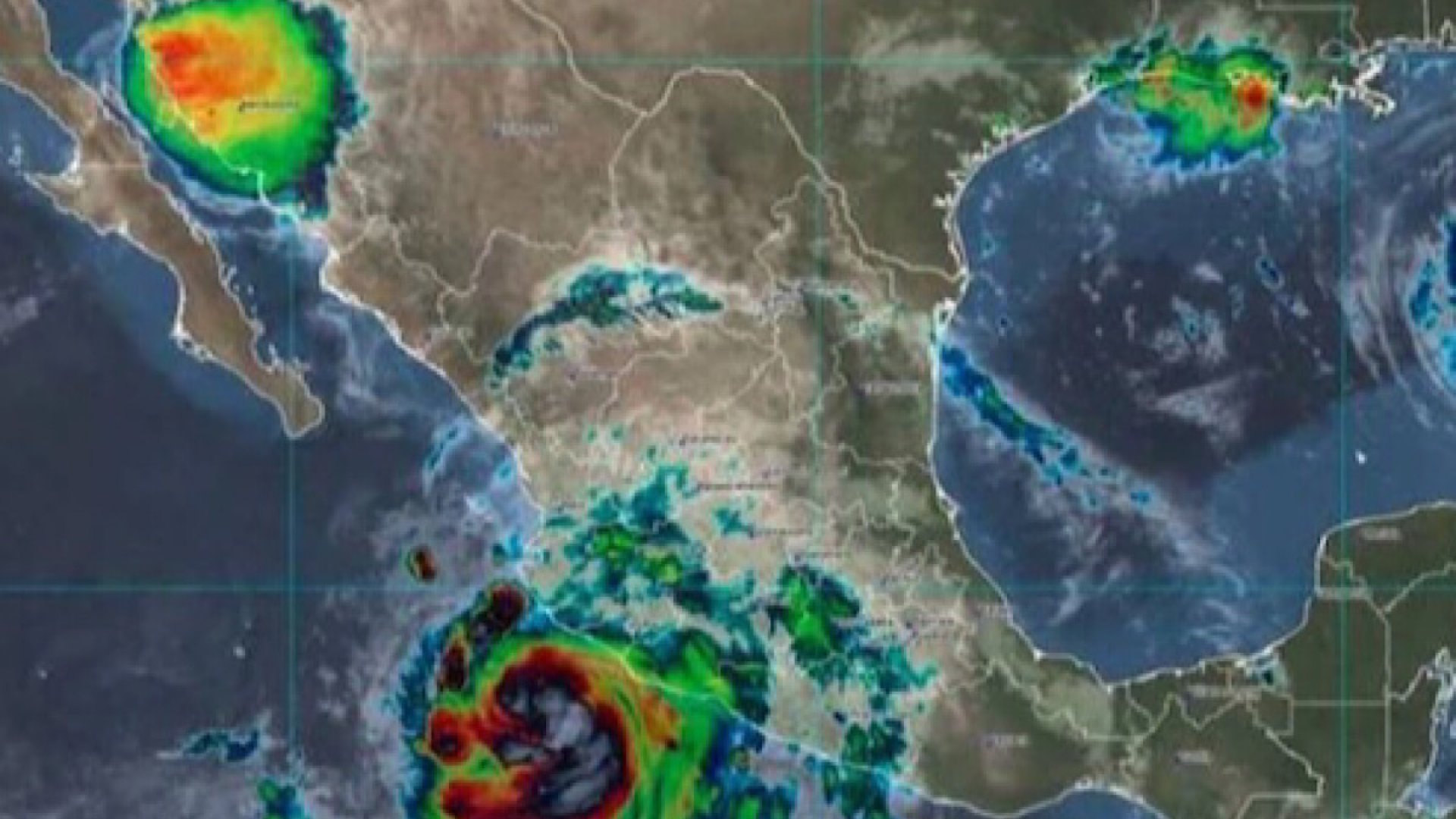 ‘Norma’ se convierte en huracán categoría uno, cierran puertos del Pacífico y Golfo de México 
