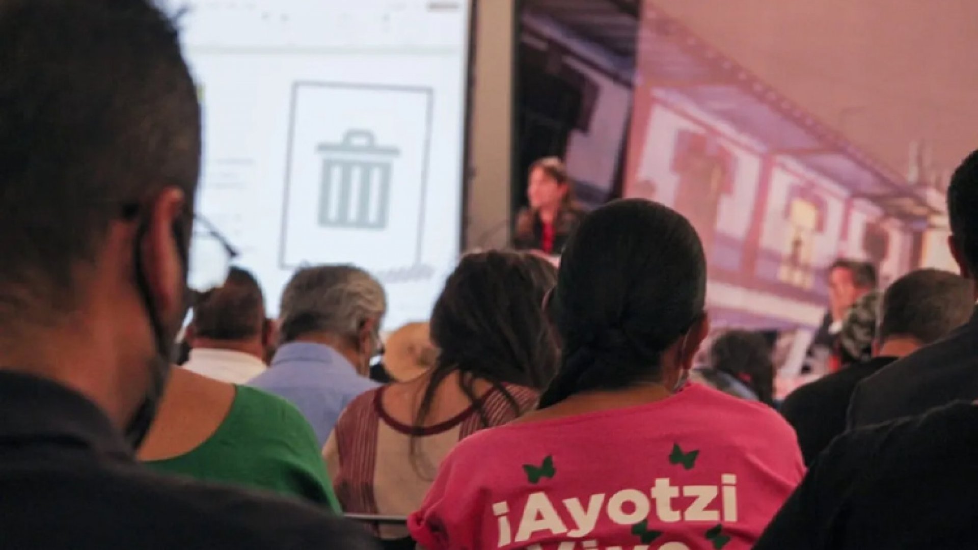 AMLO podría proceder contra exfiscal del caso Ayotzinapa