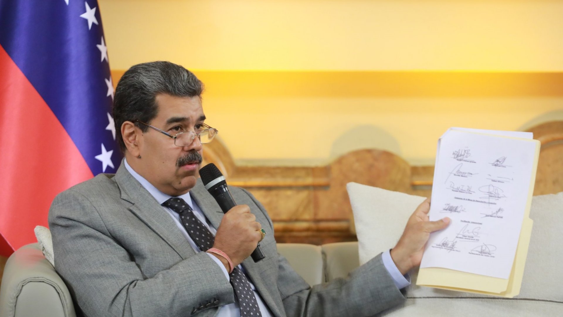 Pactan EU y Nicolás Maduro alivio de sanciones