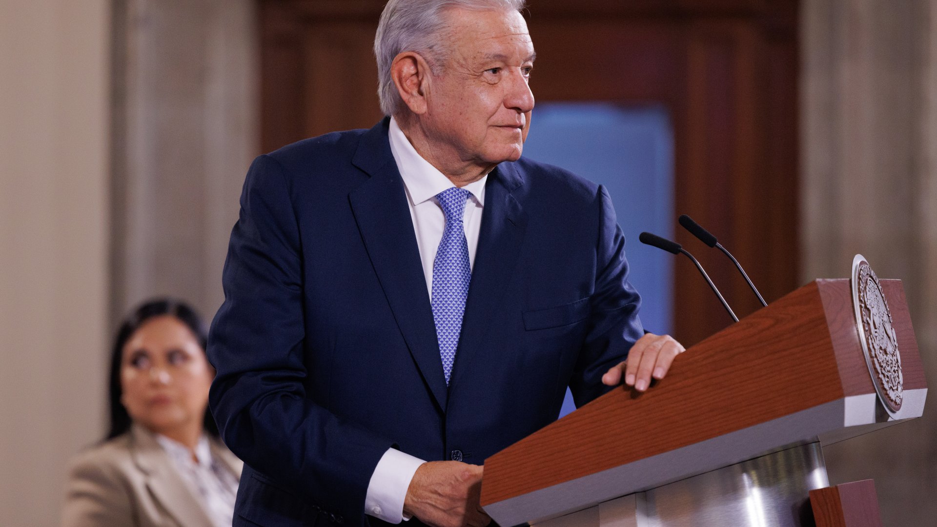 AMLO amaga con declarar a Calica, Q.Roo, área natural protegida