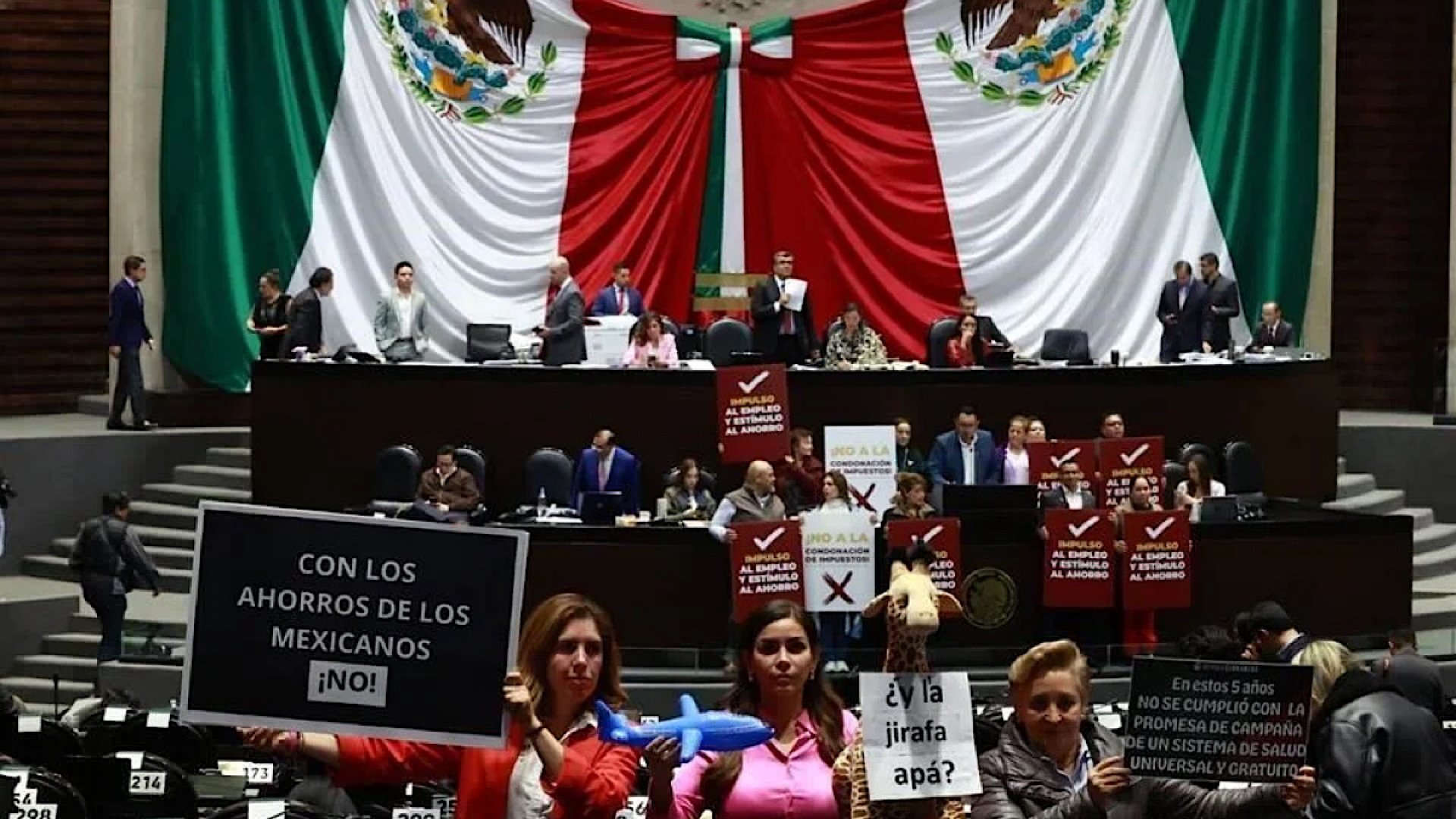Avalan Ingresos con castigo a ahorradores y deuda histórica
