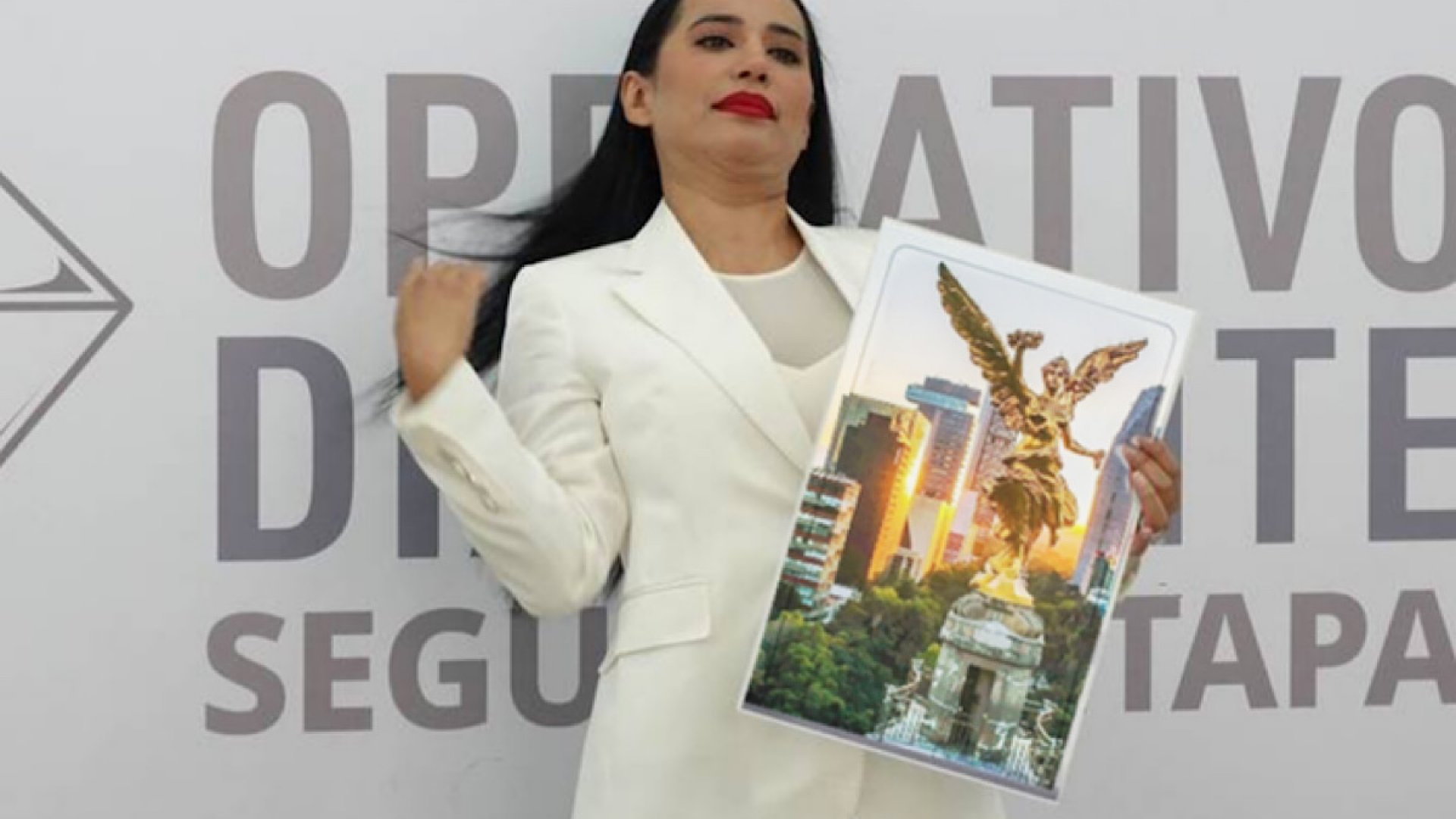 Sandra Cuevas anuncia que ganó la impugnación por el Ángel de la Independencia - 20/10/2023 16:25