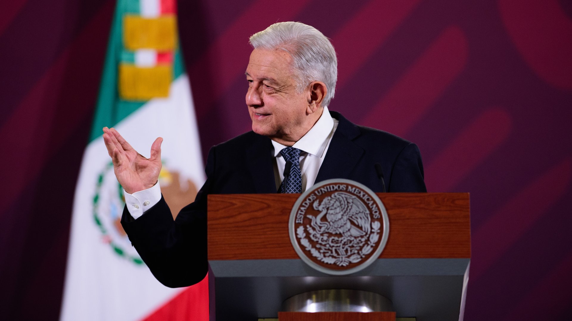 AMLO afirma que Sánchez Cordero votó contra extinción de fideicomisos por ‘solidaridad al gremio’