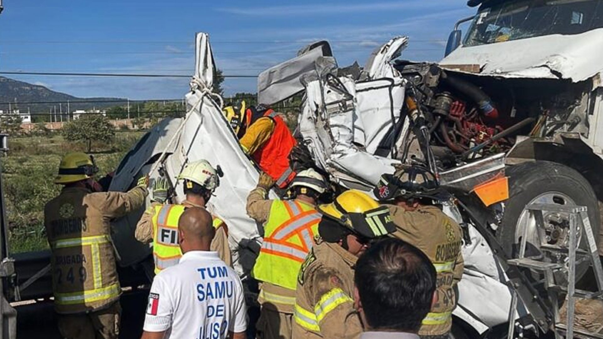 Indaga Fiscalía a chofer por muerte de 7 en El Arenal