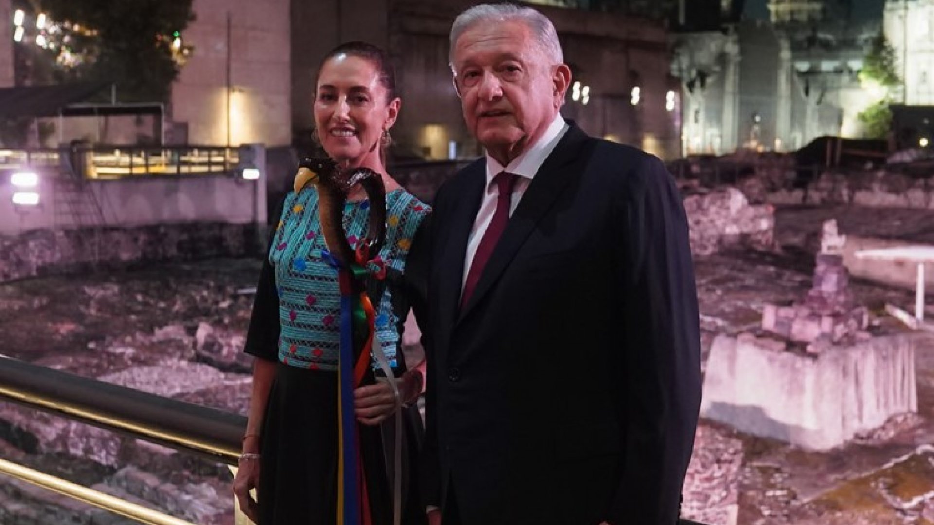 ‘Mejor que todos los que hemos sido jefes de Gobierno’: AMLO elogia a Claudia Sheinbaum