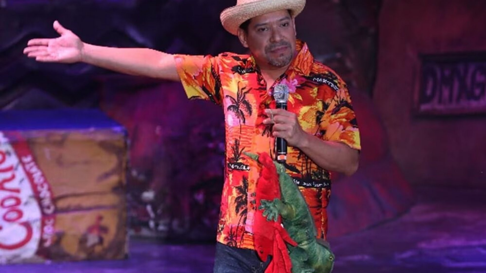 El Costeño confiesa que su familia tuvo que saquear comida tras el huracán Otis