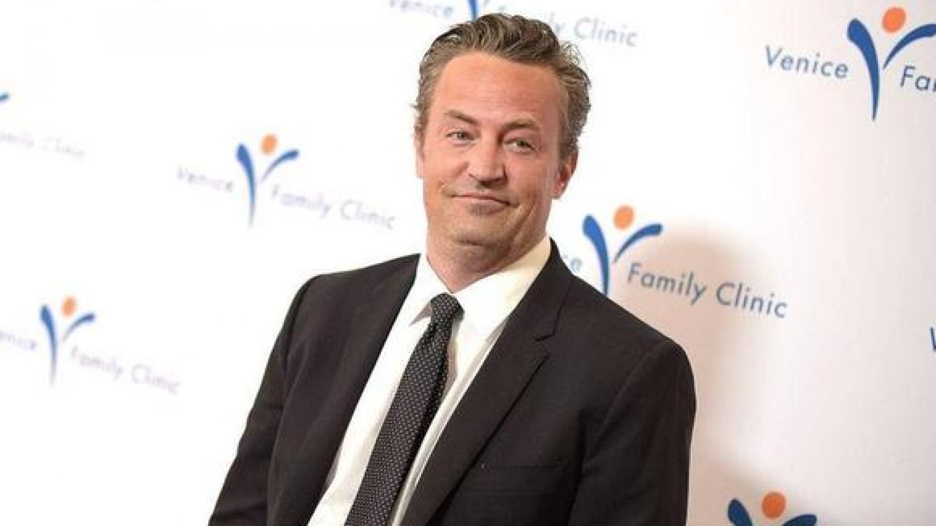 Muere Matthew Perry, actor de Chandler en Friends
