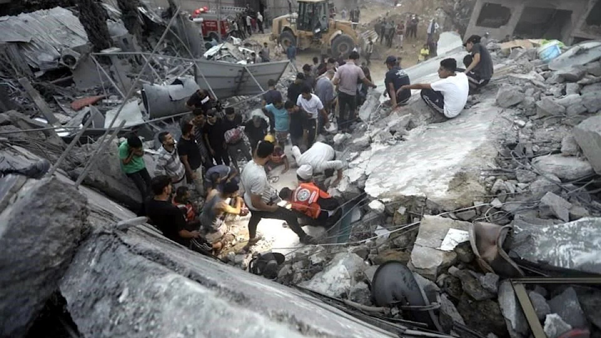 Ataque israelí deja 50 muertos en campo de refugiados