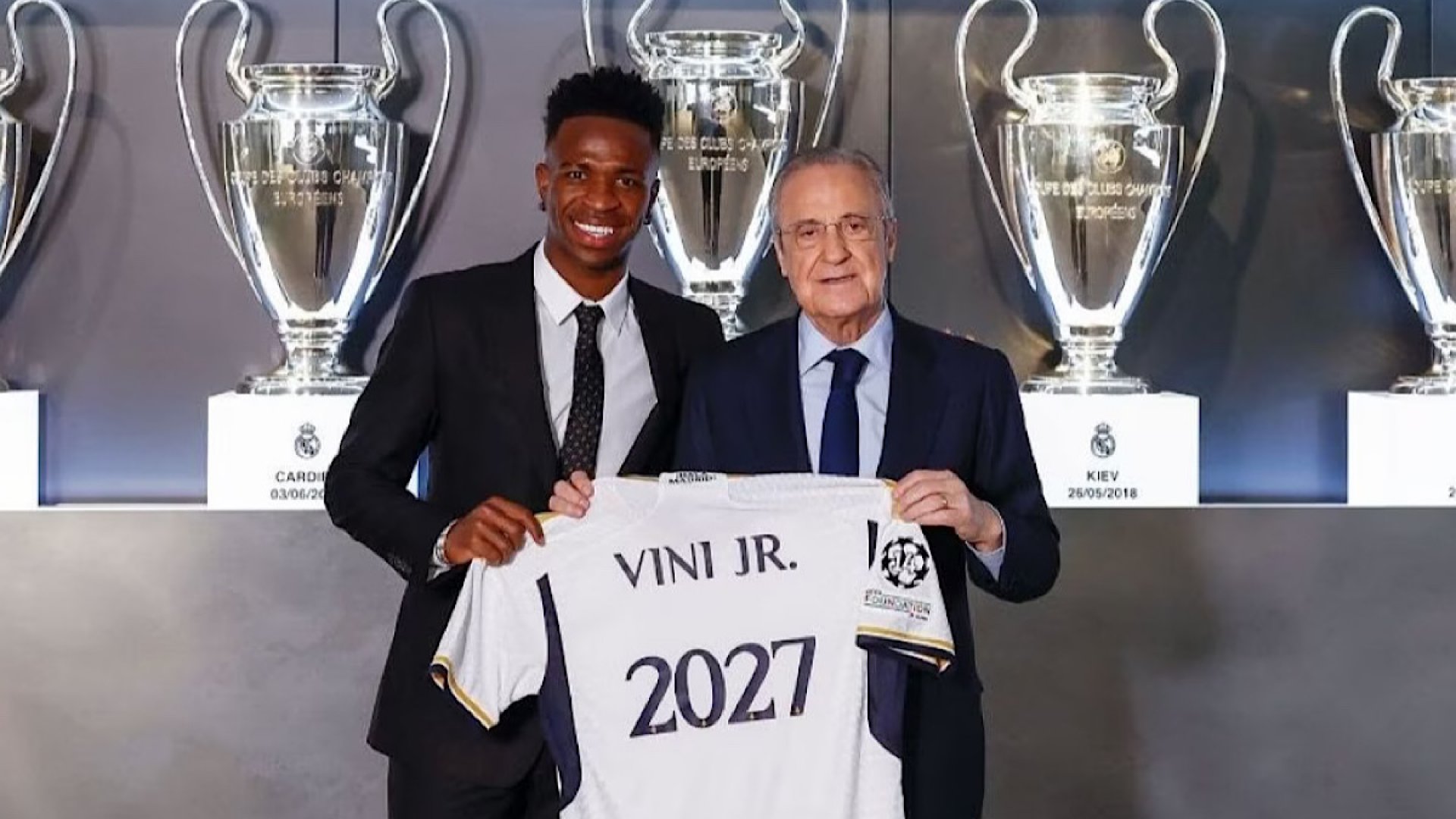 Vinicius Jr. renueva con el Real Madrid hasta 2027