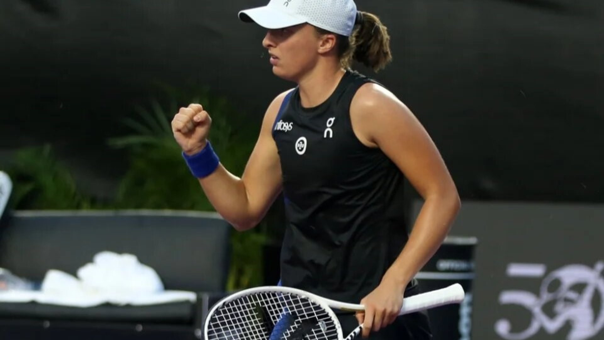 Iga Swiatek arrolló a Coco Gauff en su segundo juego de las WTA Finals Cancún