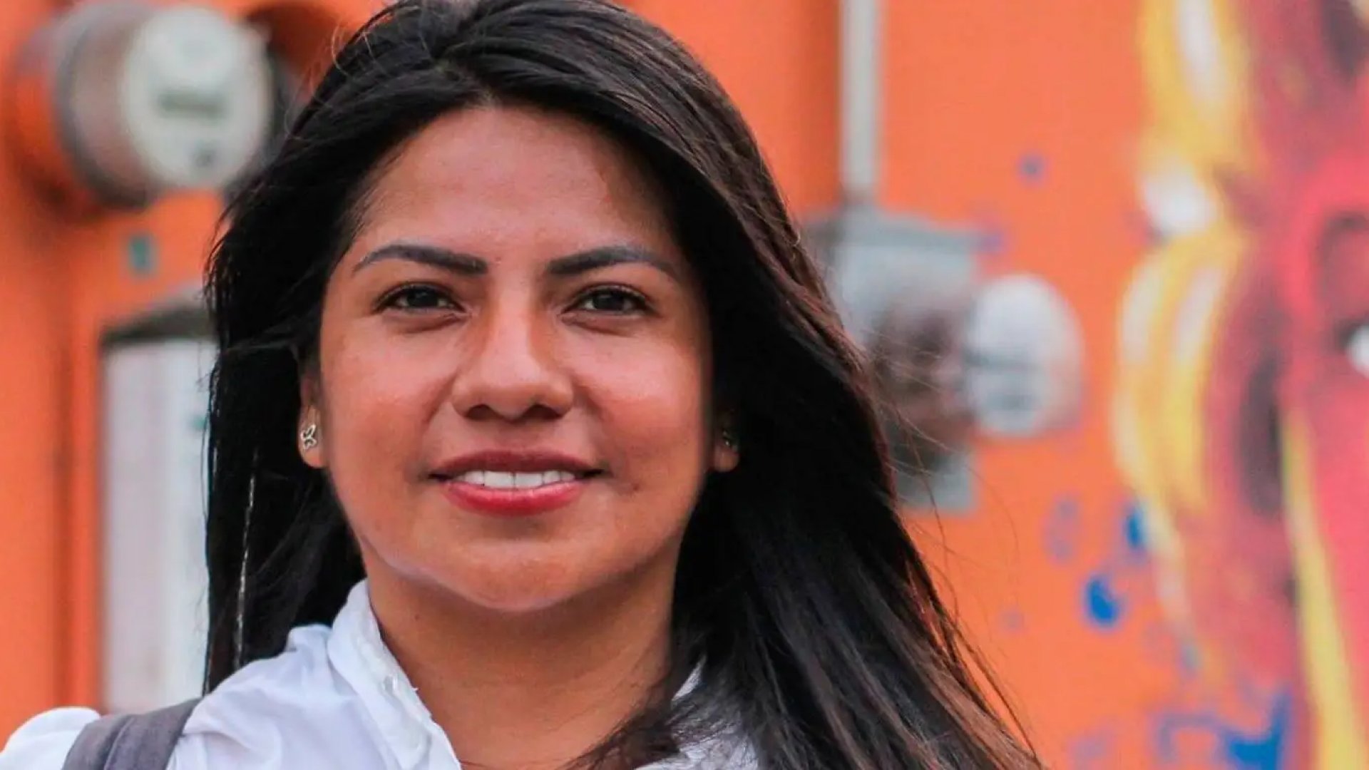 Indira Kempis le canta tiro a Samuel García por candidatura presidencial