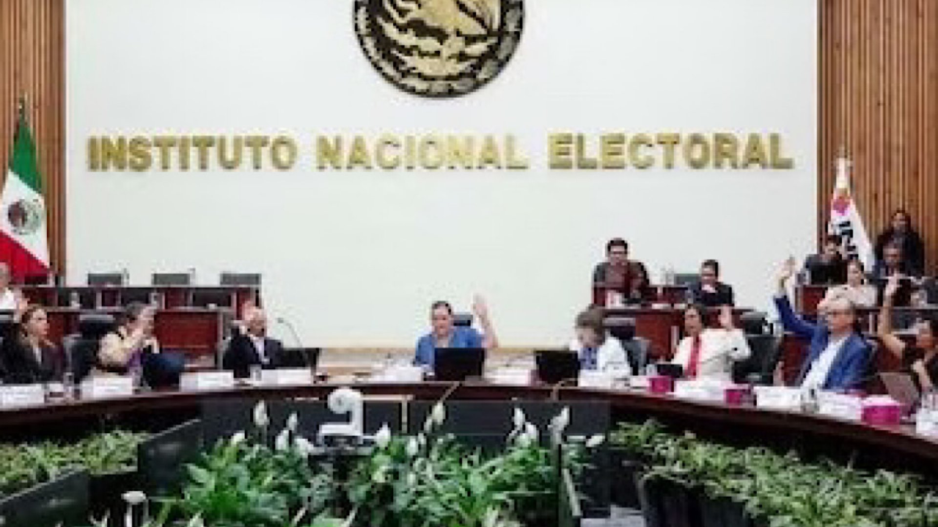 INE define criterios para debates electorales de 2024