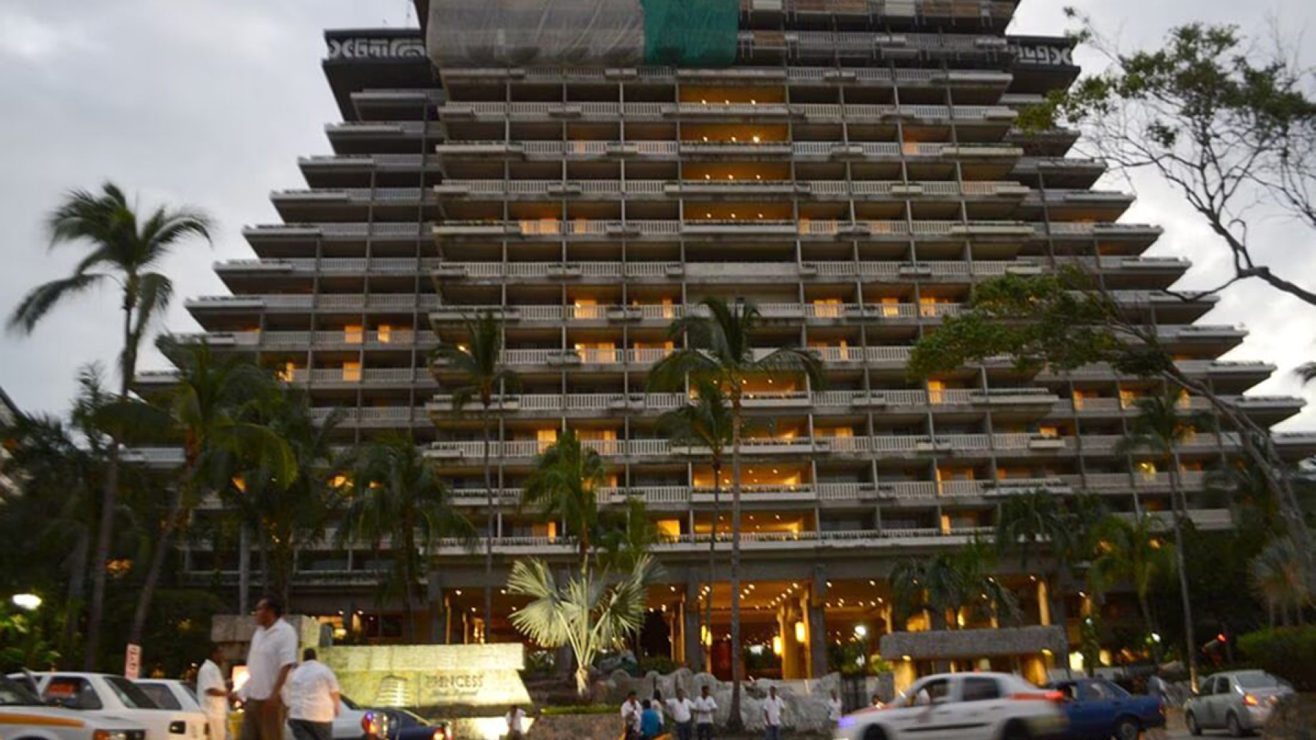 Hoteleros de Acapulco se comprometen con AMLO a estar en funciones en 2024
