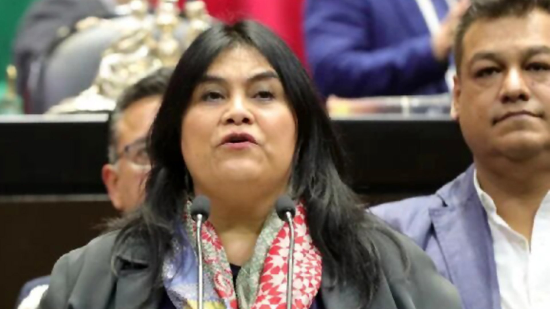Diputada de Morena canta en la tribuna por las víctimas de Palestina