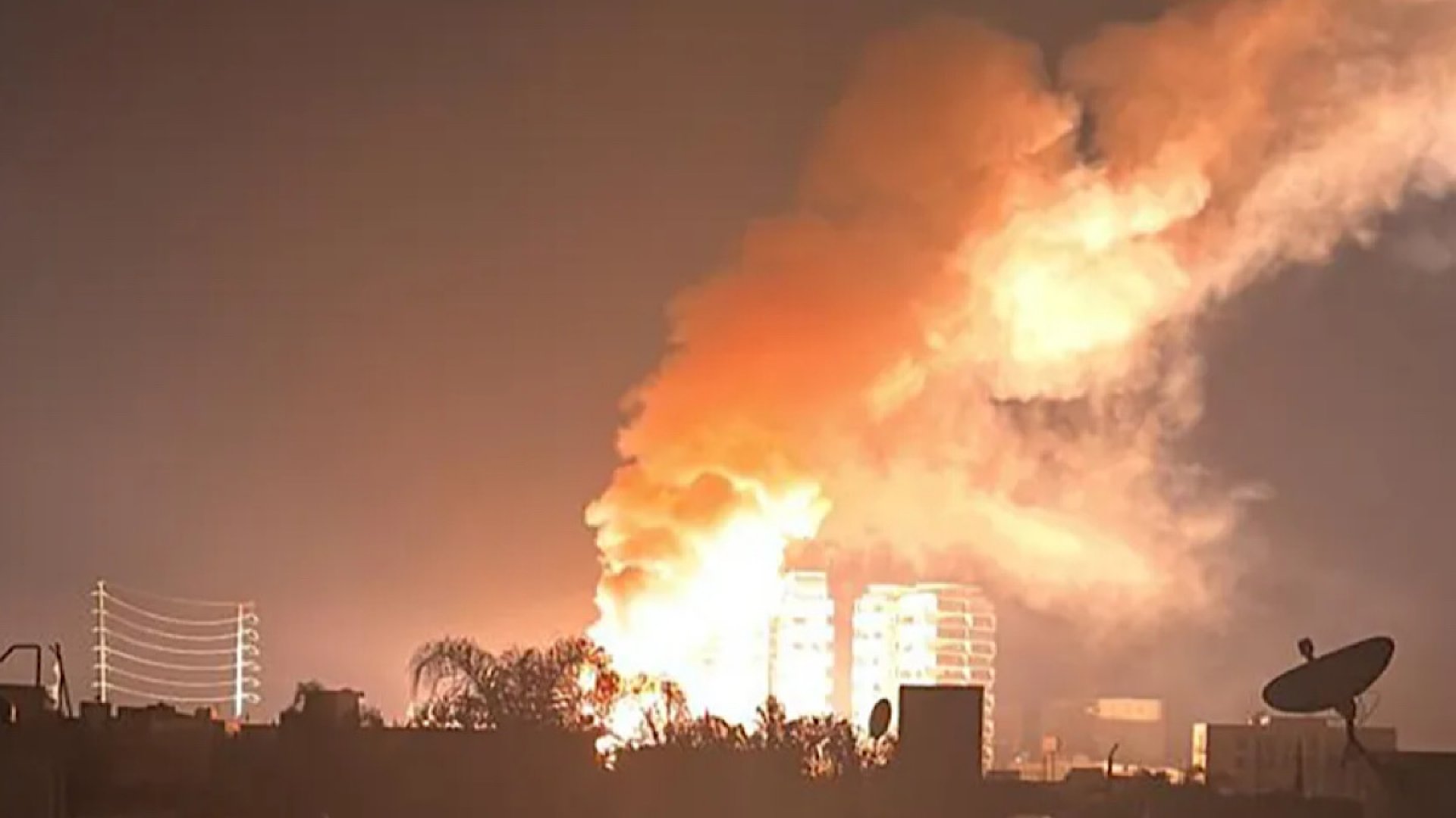 Se incendia subestación de la CFE en Juriquilla