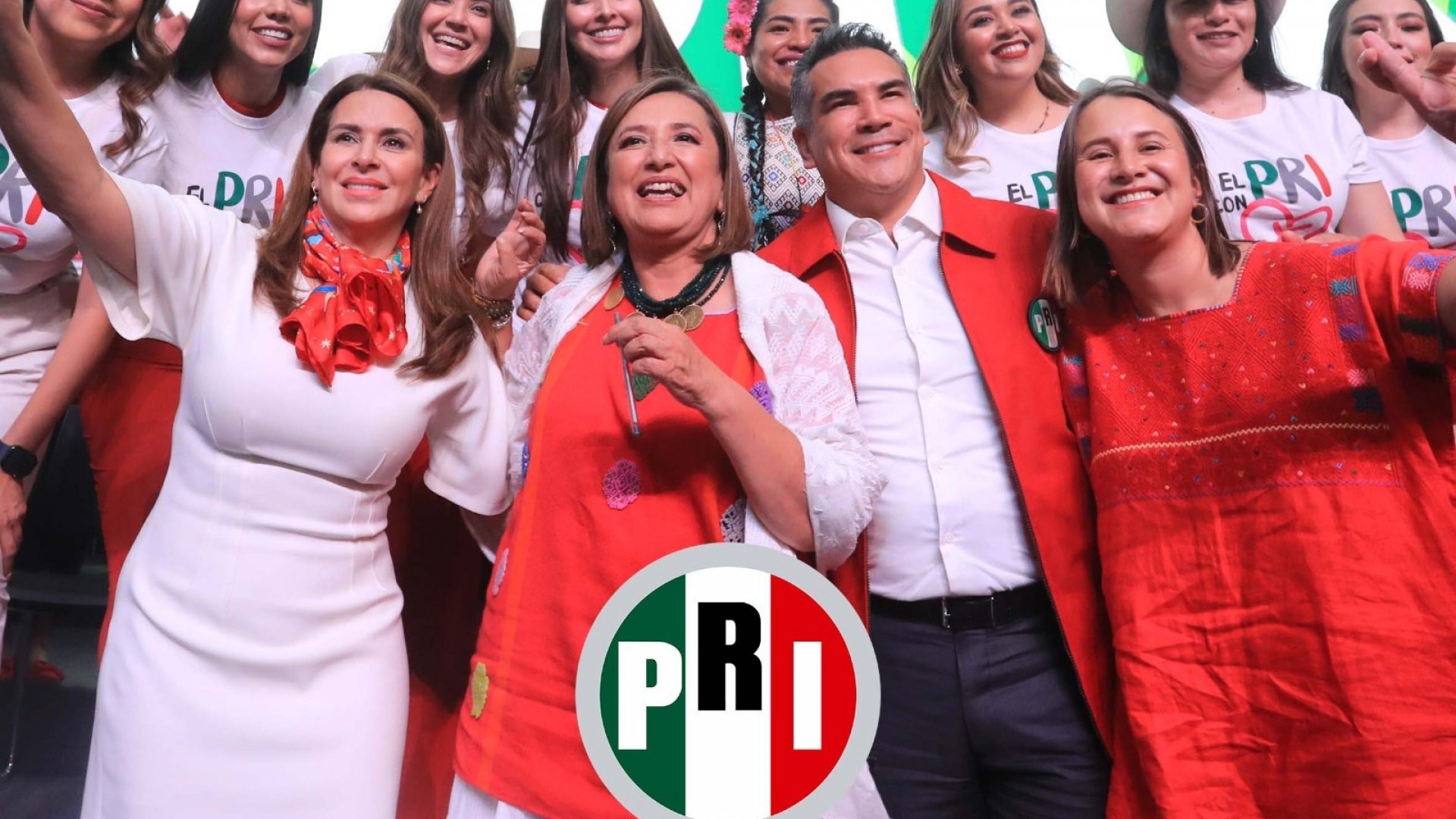 Xóchitl se registra como precandidata del PRI