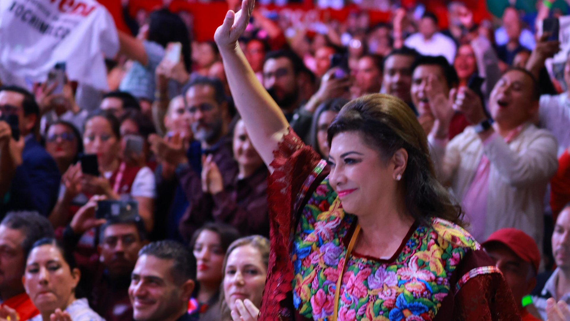 Por cuota de género, Morena lanza a Brugada como candidata