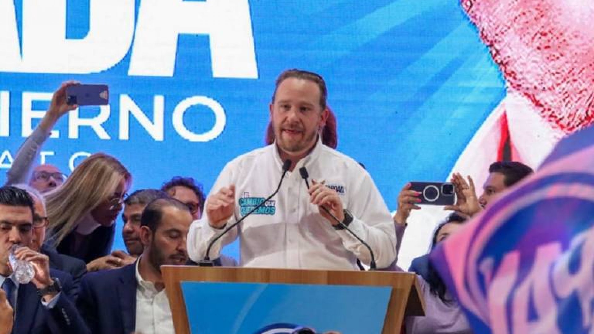 Santiago Taboada se registró como precandidato del PAN