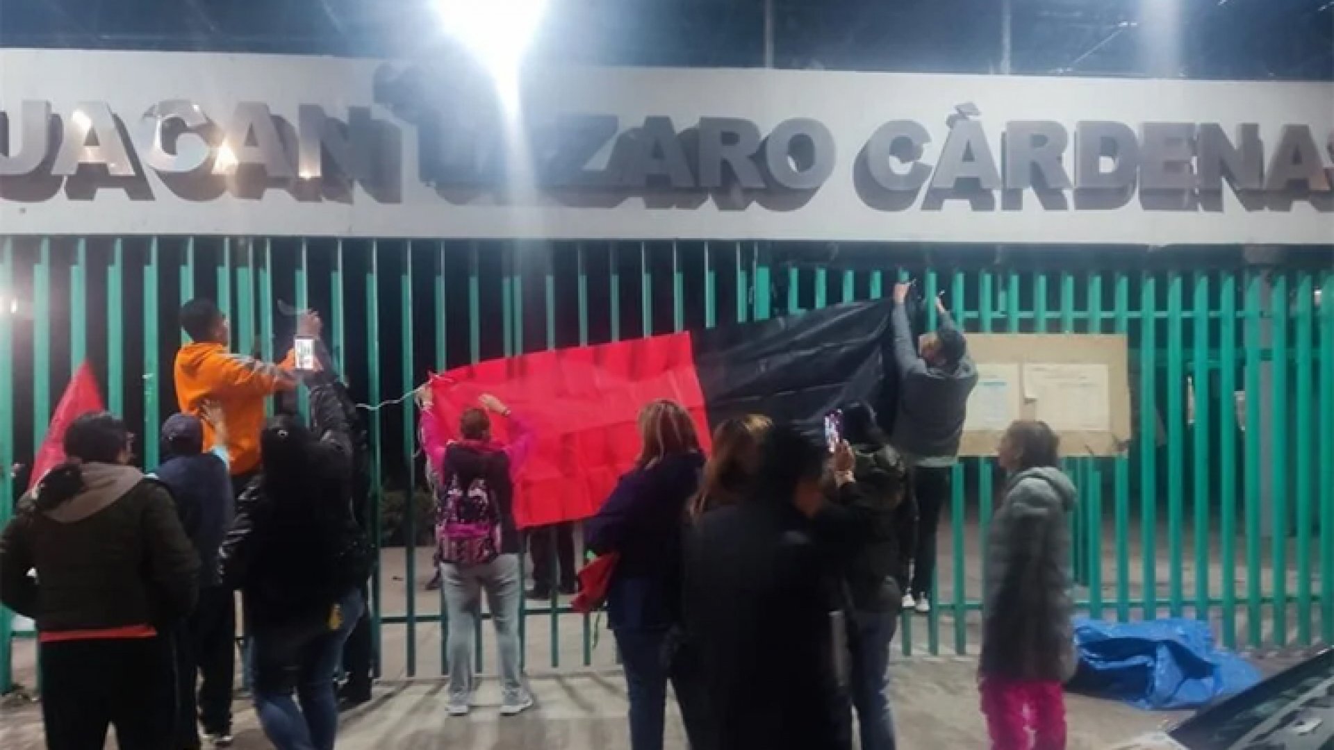 Estalla huelga en 20 planteles del Colegio de Bachilleres