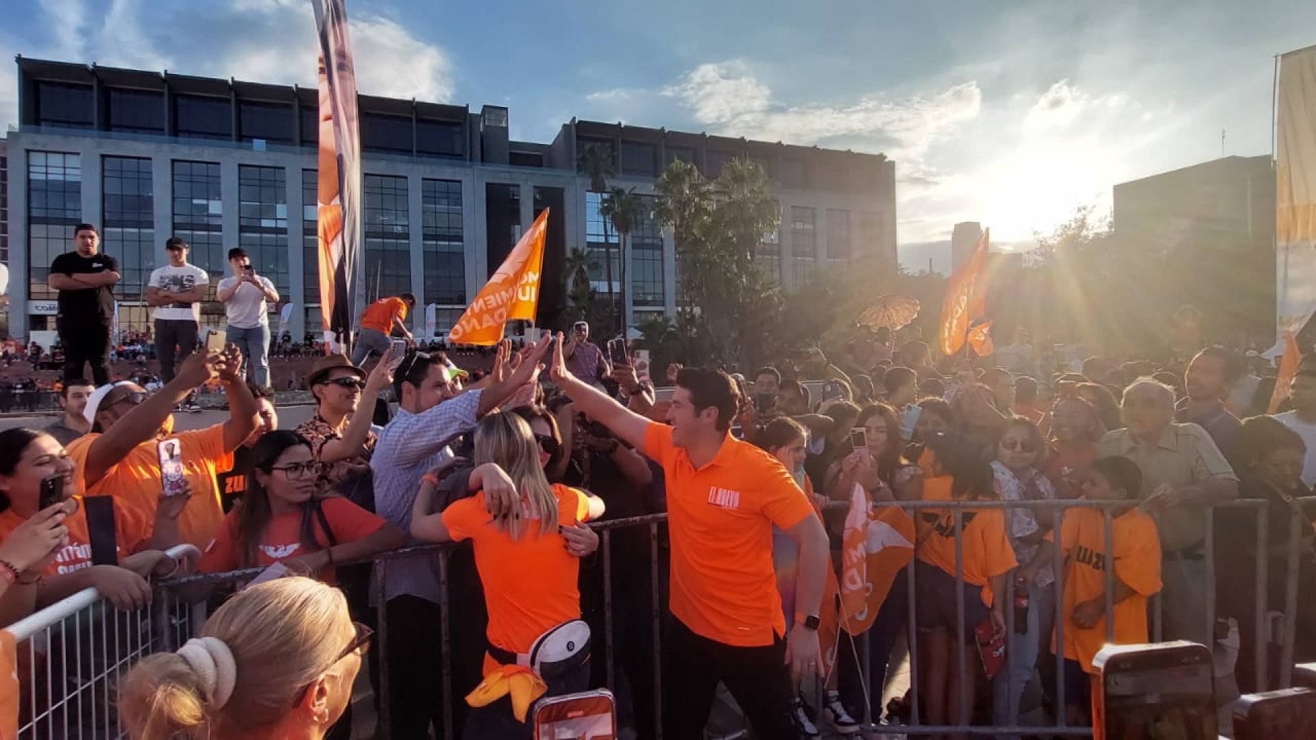 Samuel García arranca precampaña en Monterrey