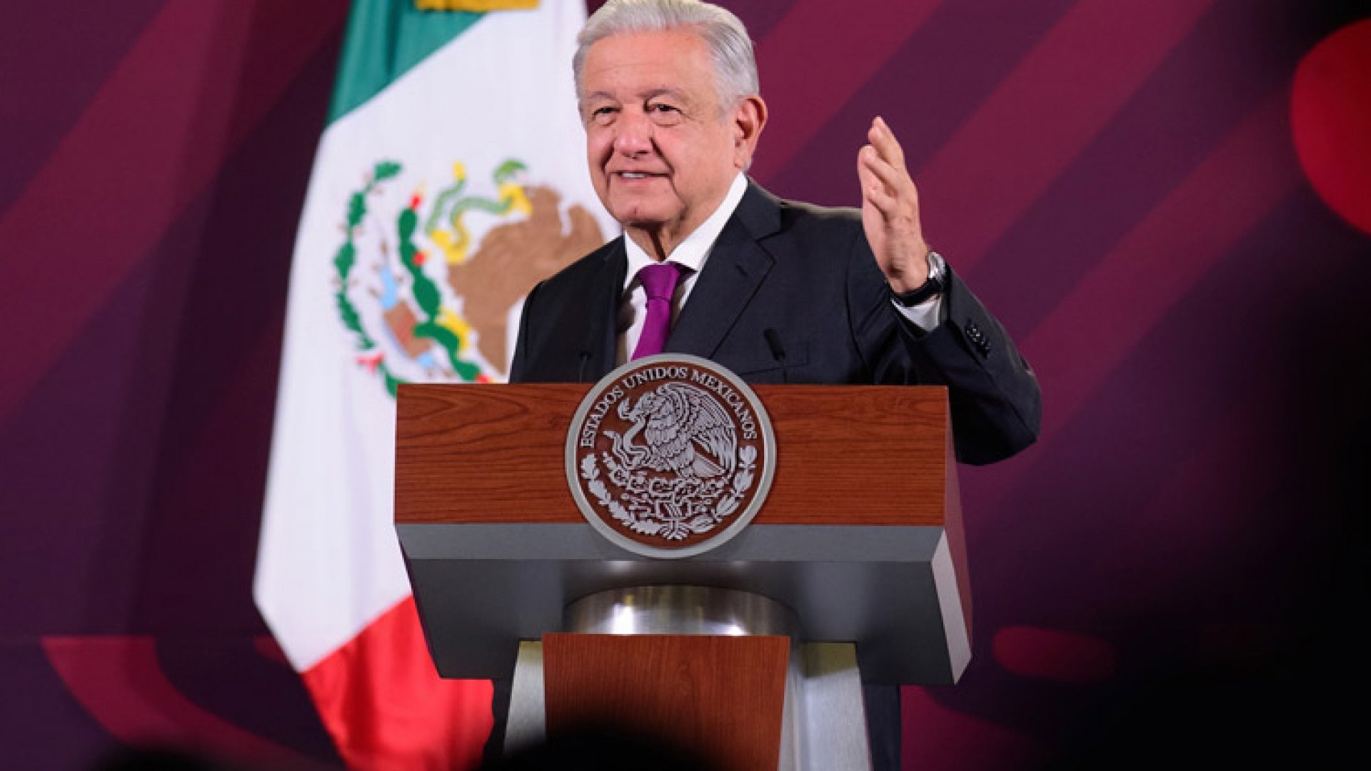 Los que privatizan, los más ladrones del mundo: AMLO