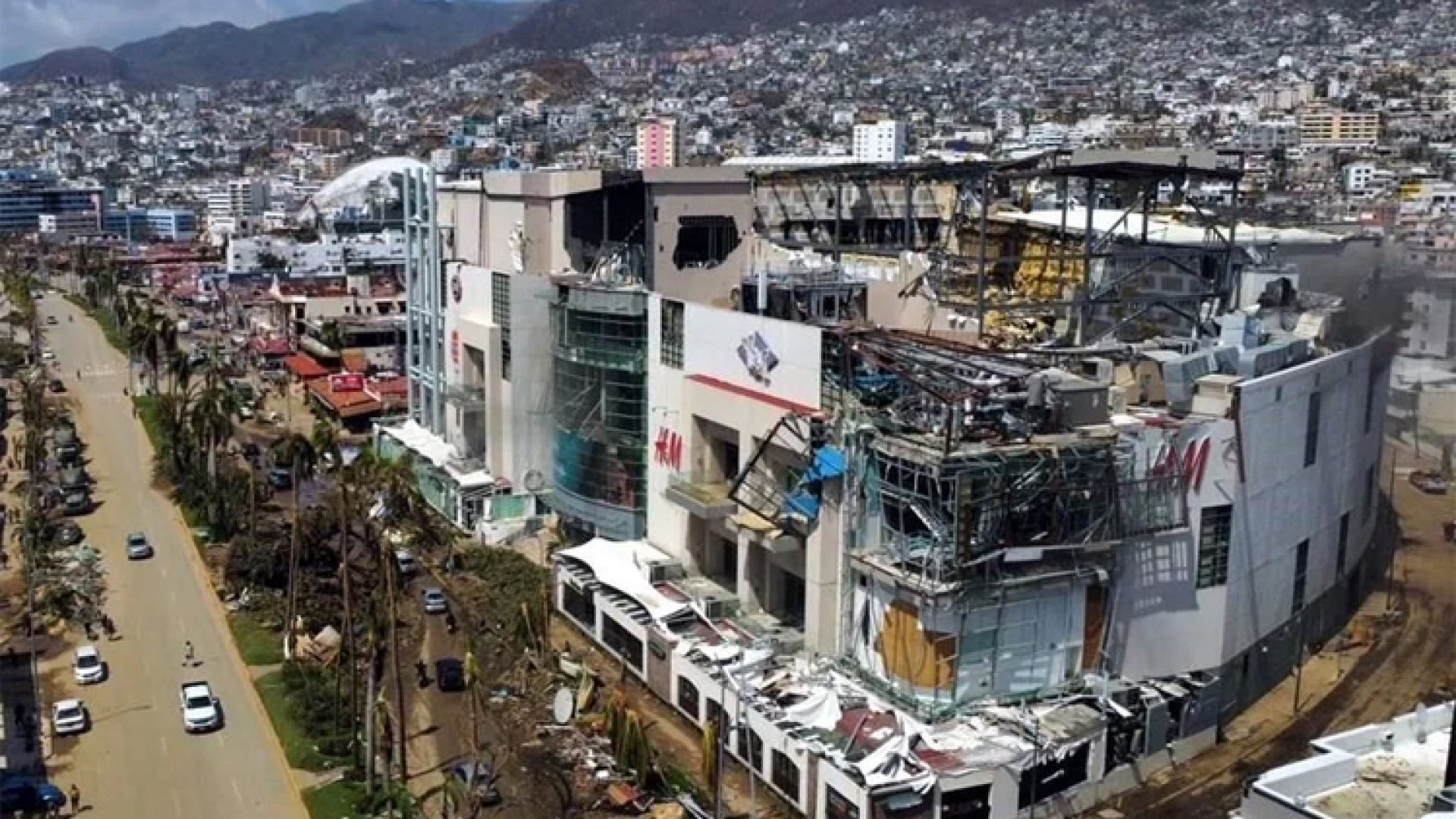 Sostiene AMLO reunión con IP para seguimiento de Acapulco