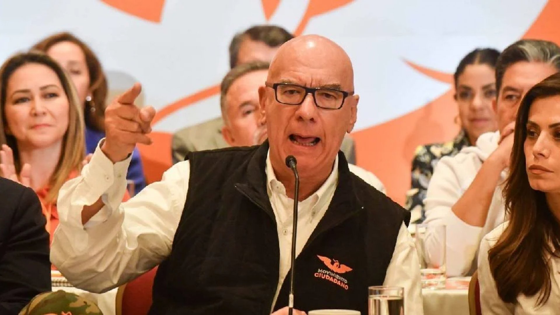 Dante Delgado enfurece por cuestionamiento sobre Palazuelos
