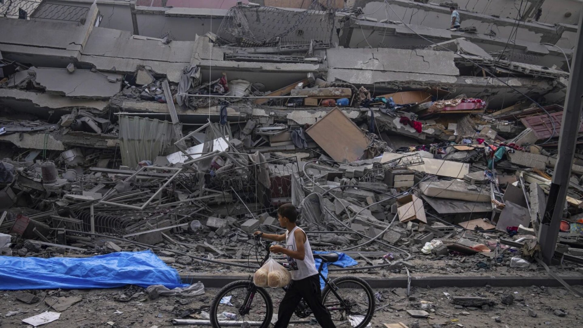 Gaza se ha convertido en un paisaje lunar en guerra. Cuando cesen los combates, muchos temen que quede inhabitable