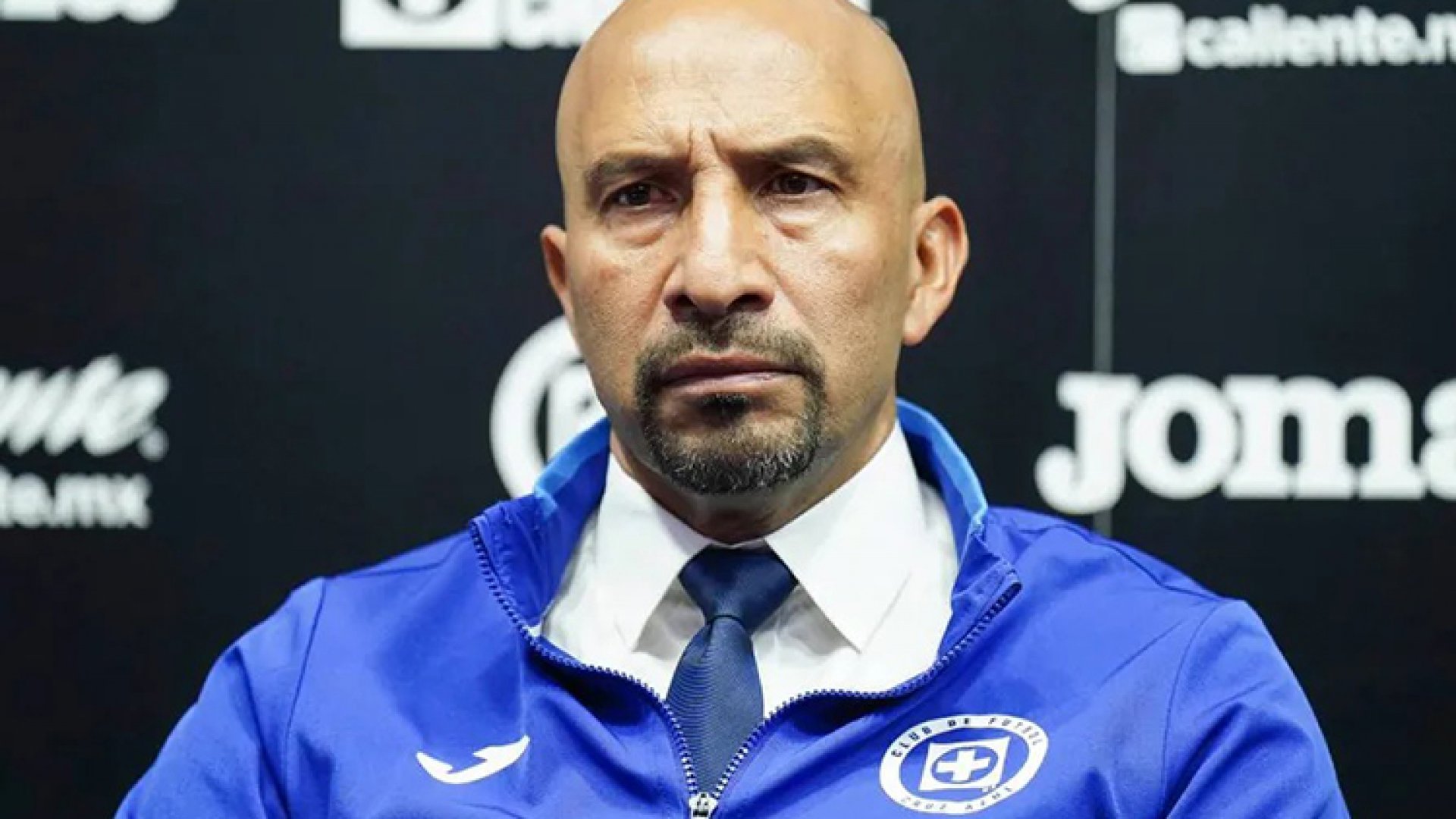 Oficializa Cruz Azul salida de Óscar ‘Conejo’ Pérez