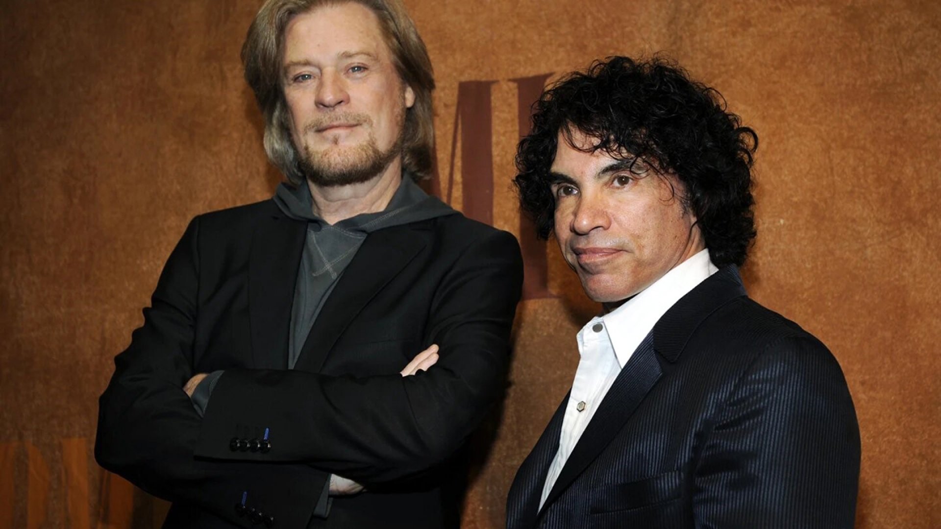 Daryl Hall está demandando a John Oates